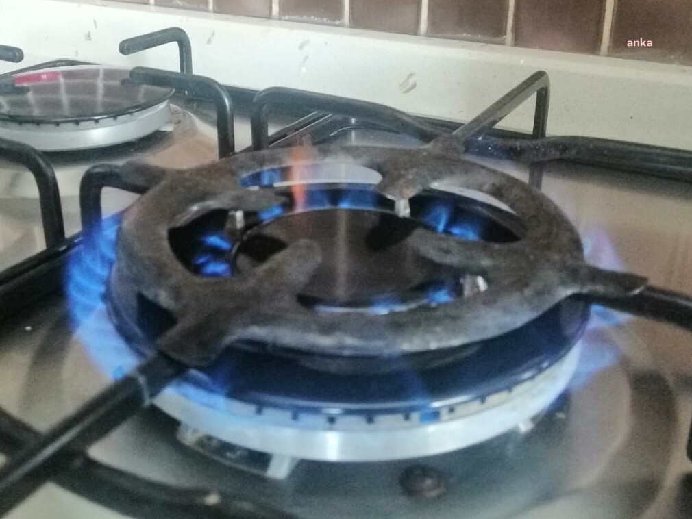 DOĞAL GAZ FİYATINI HESABA KATMAYAN TÜİK'E GÖRE, MAYIS AYINDA TÜFE YÜZDE 0,04 ARTTI, YILLIK ENFLASYON YÜZDE 39,59'A GERİLEDİ