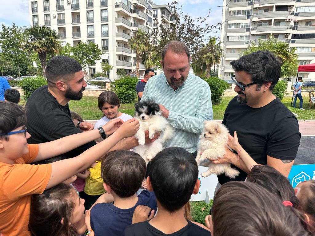 PATİ DOSTLARI, ÇİĞLİ'DE BİR ARAYA GELDİ
