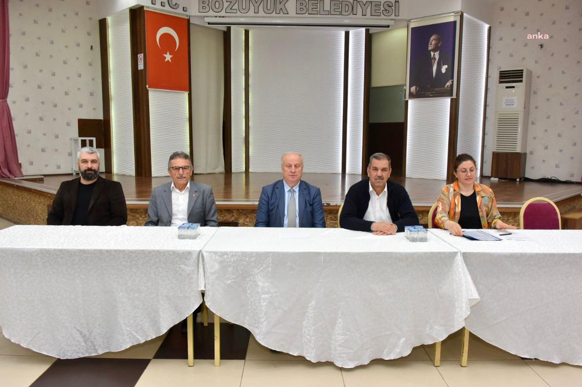 BOZÜYÜK BELEDİYESİ ÇARŞI VE KENT MEYDANI DÜKKAN SATIŞ İHALESİ ERTELENDİ