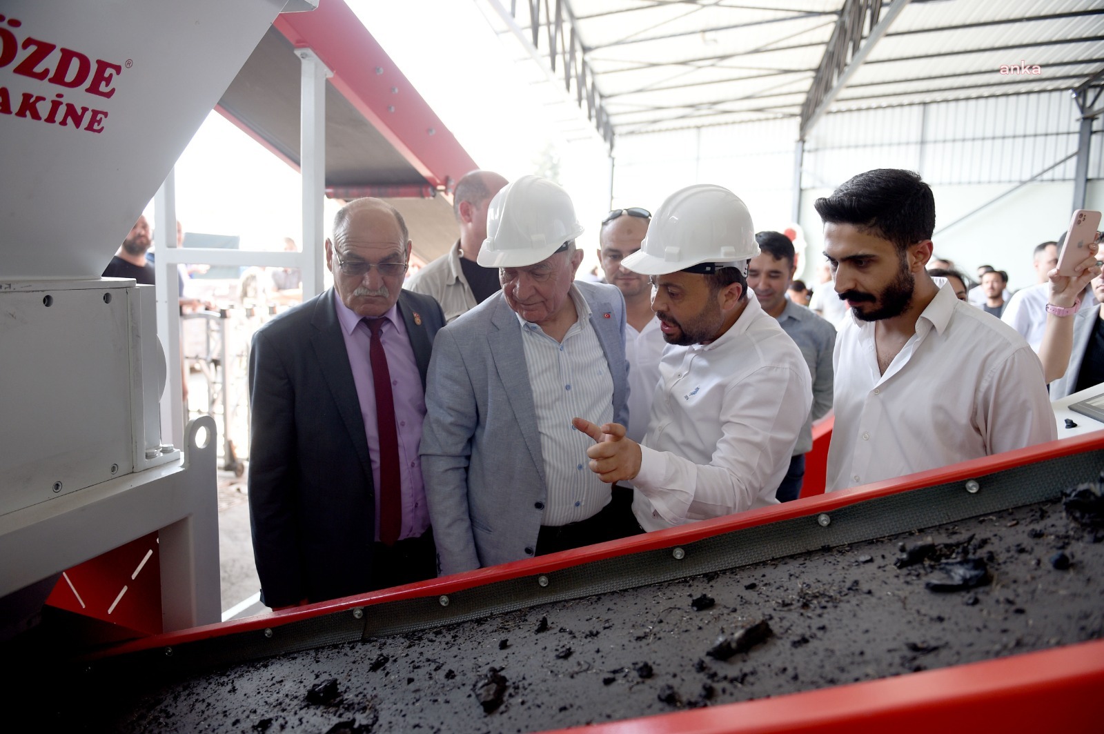 SEYHAN BELEDİYESİ, ATIK LASTİKLERİ YENİDEN EKONOMİYE KAZANDIRIYOR