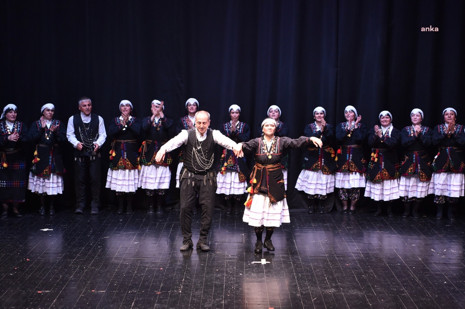 AVCILAR BELEDİYESİ’NİN KURSİYERLERİNDEN YIL SONU GÖSTERİSİ