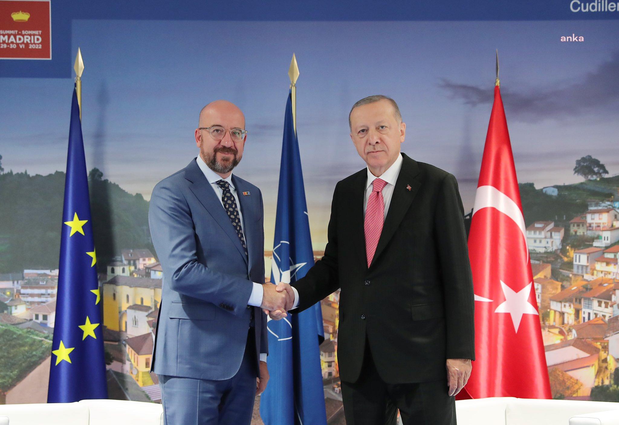 AVRUPA BİRLİĞİ KONSEYİ BAŞKANI CHARLES MİCHEL CUMHURBAŞKANI ERDOĞAN’I ARAYARAK KUTLADI