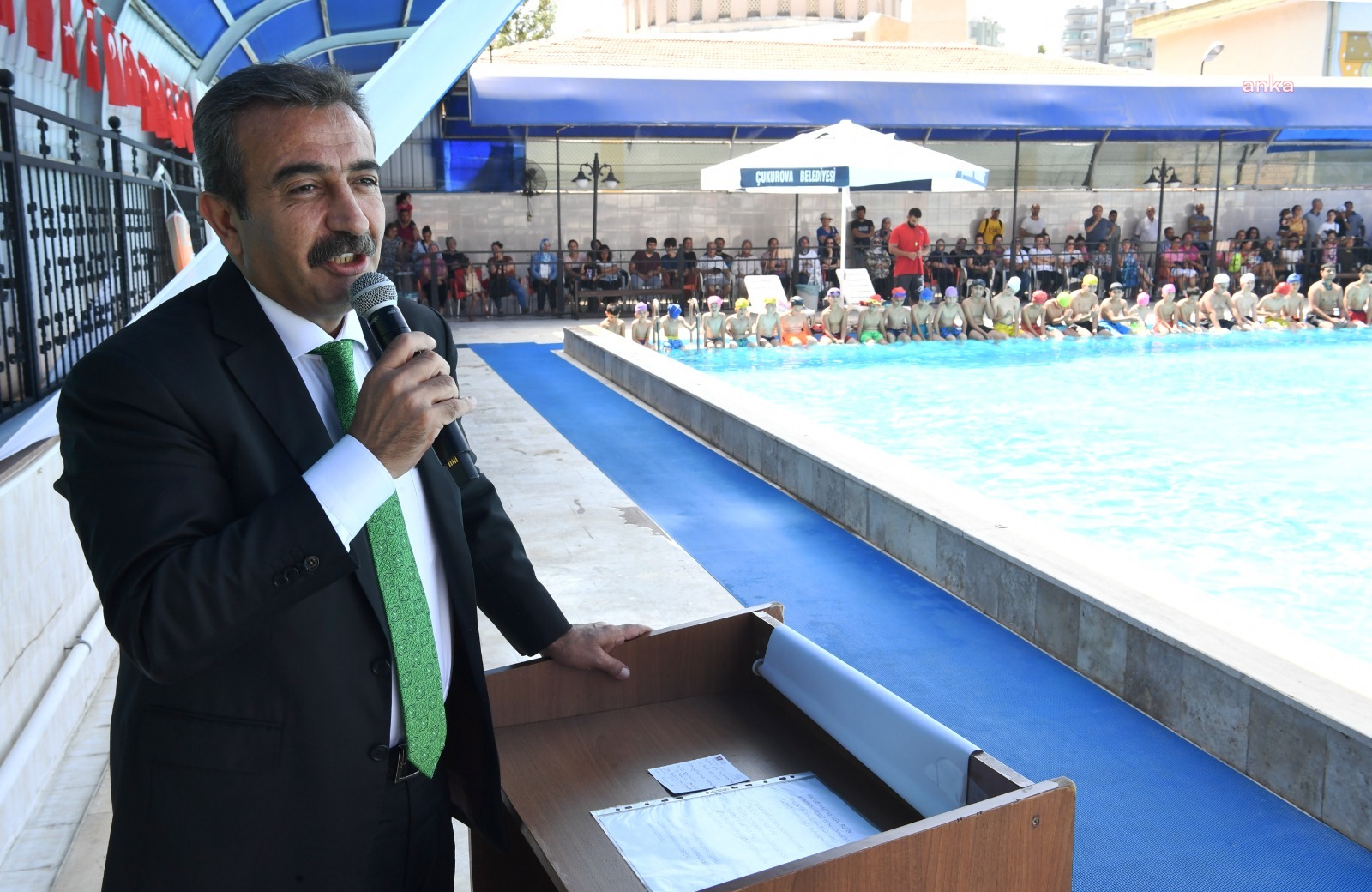 ÇUKUROVA’DA BU YAZ 30 BİN ÇOCUĞUN YÜZME ÖĞRENMESİ HEDEFLENİYOR
