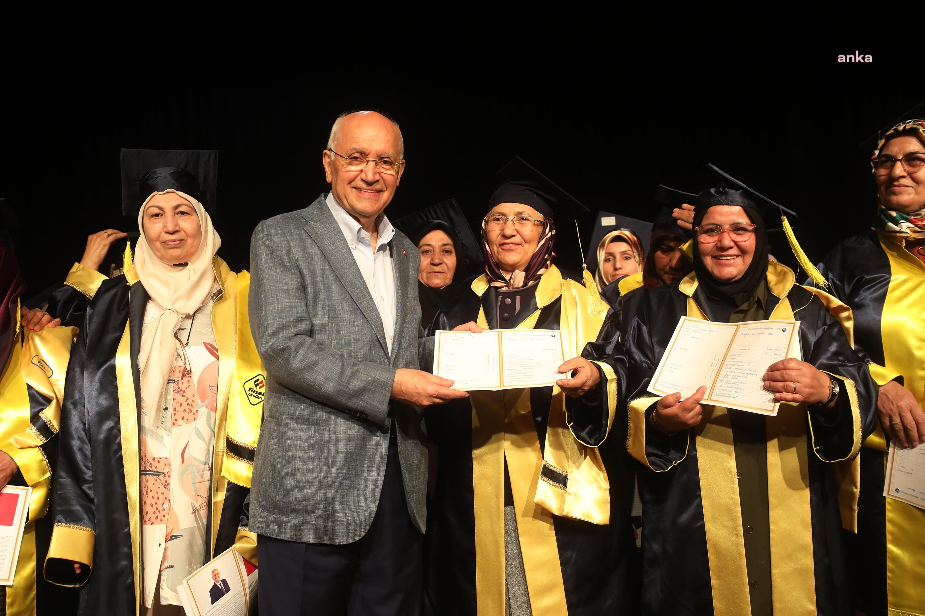 YENİMEK OKUMA YAZMA KURSU MEZUNLARI, ÖNCE KEP ATTILAR SONRA BOWLİNG OYNADILAR