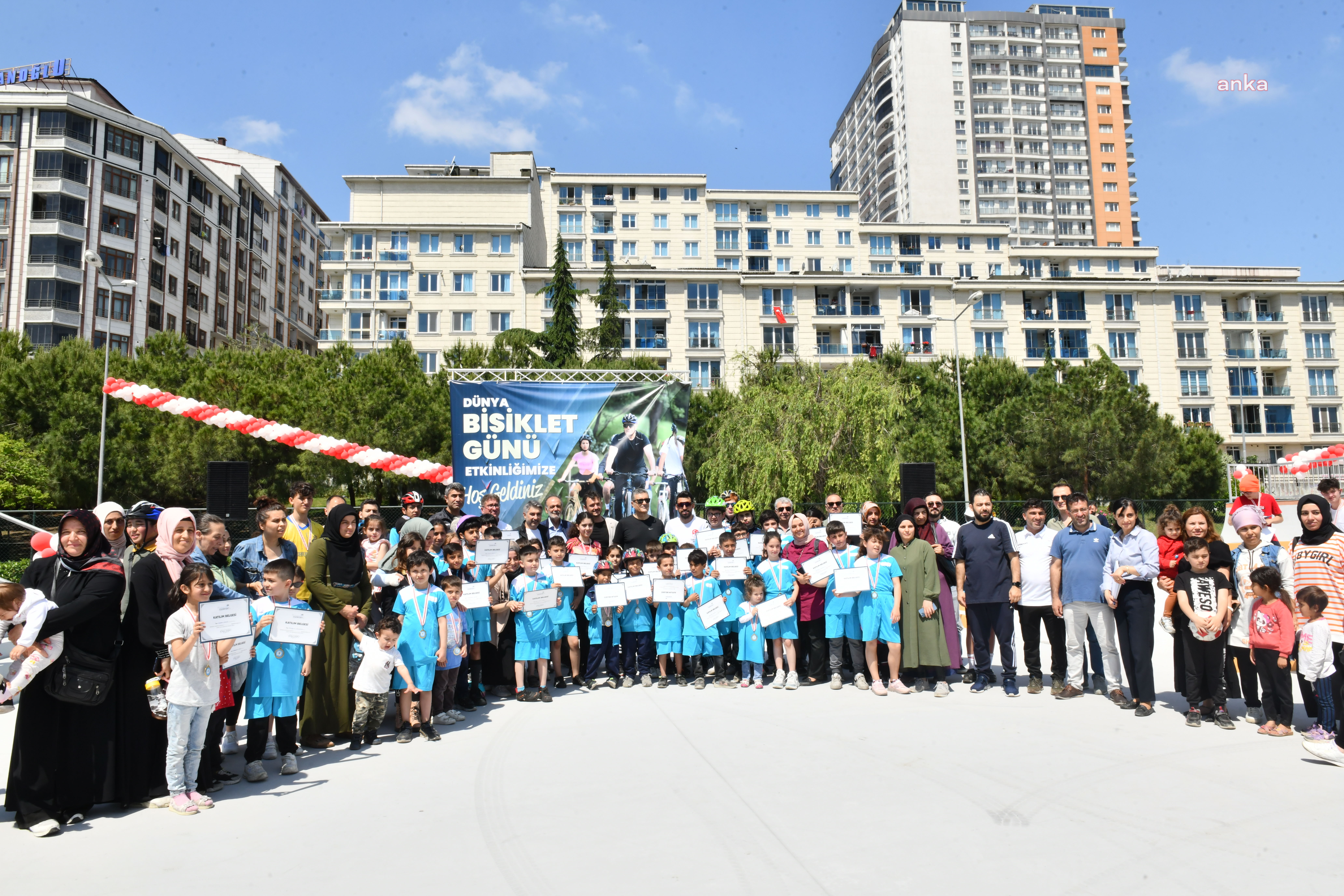 ESENYURT BELEDİYE BAŞKANI BOZKURT’TAN 6 KİLOMETRELİK BİSİKLET YOLU MÜJDESİ