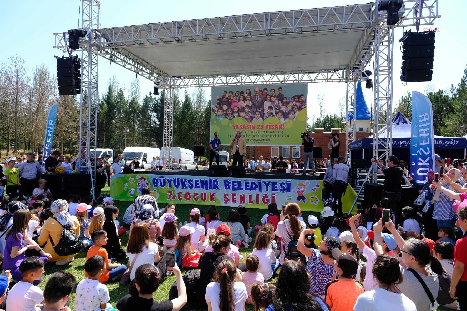 YILMAZ BÜYÜKERŞEN, ÇOCUKLARI '8. ÇOCUK ŞENLİĞİ'NE DAVET ETTİ