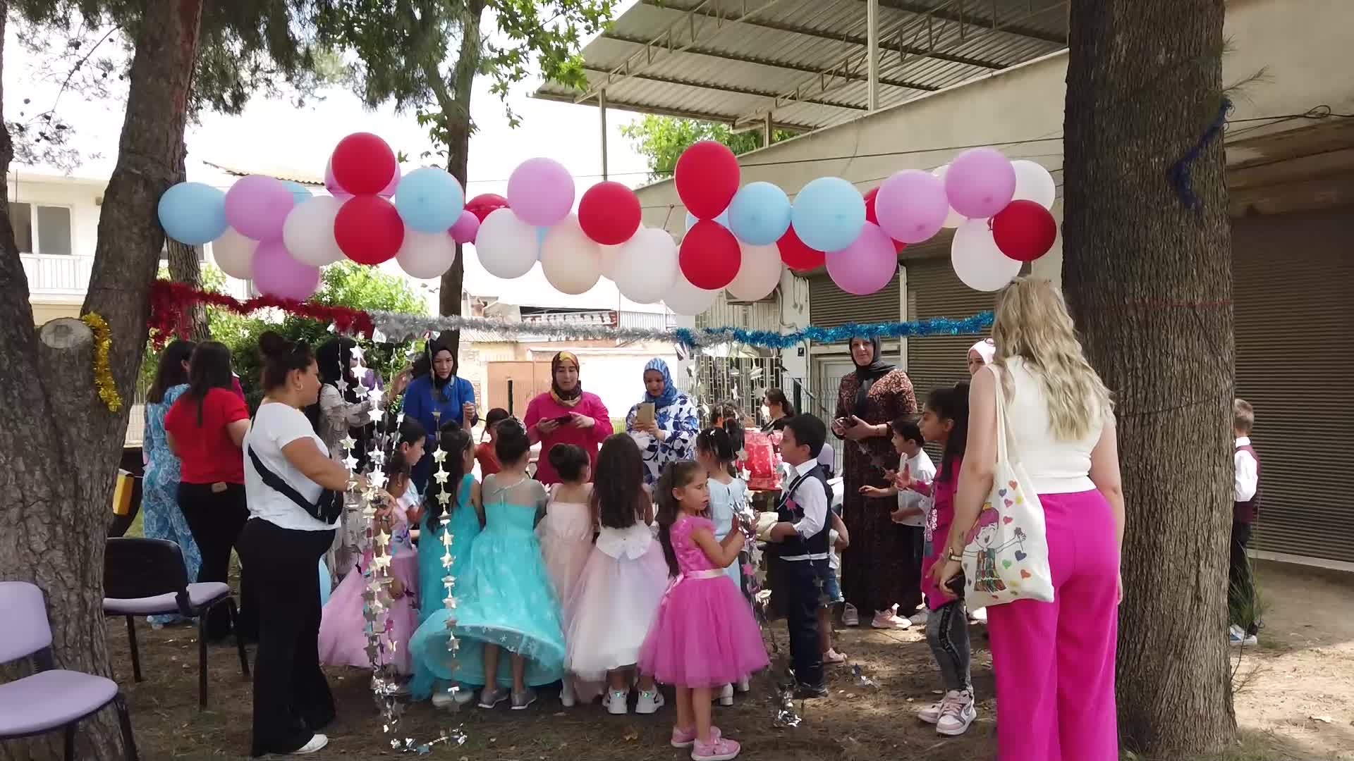 EFELER BELEDİYESİ ÇEŞNİTEPE HANIMEVİ, KÜÇÜK MİSAFİRLERİNİ AĞIRLADI
