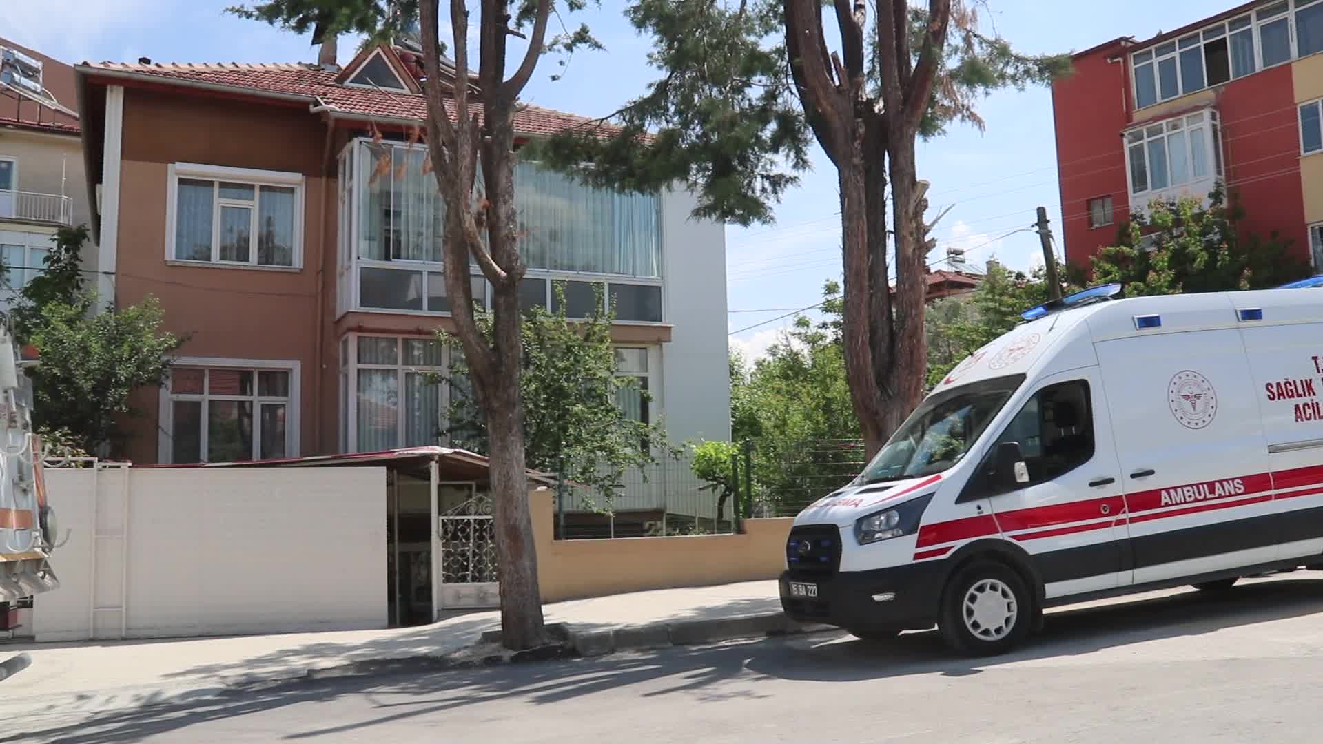 BURDUR’DA ENGELLİ ASANSÖRÜNDE TEKERLEKLİ SANDALYEDEN DÜŞEN YAŞLI KADIN HAYATINI KAYBETTİ