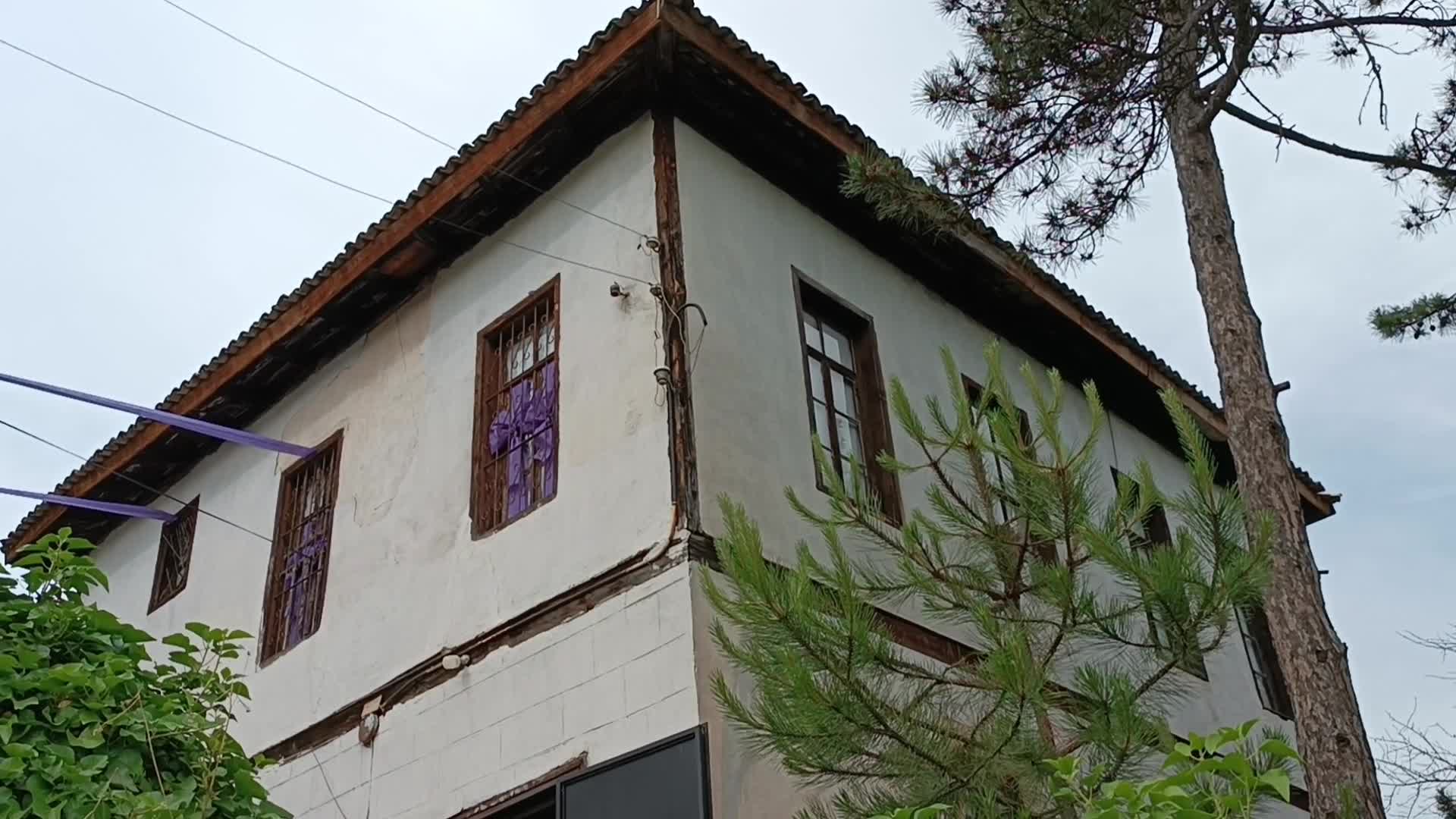 24'ÜNCÜ ULUSLARARASI ALTIN SAFRAN BELGESEL FİLM FESTİVALİNDE 'EN İYİ KORUNAN EV ONUR ÖDÜLÜ' ATA EFENDİLER EVİNE VERİLDİ