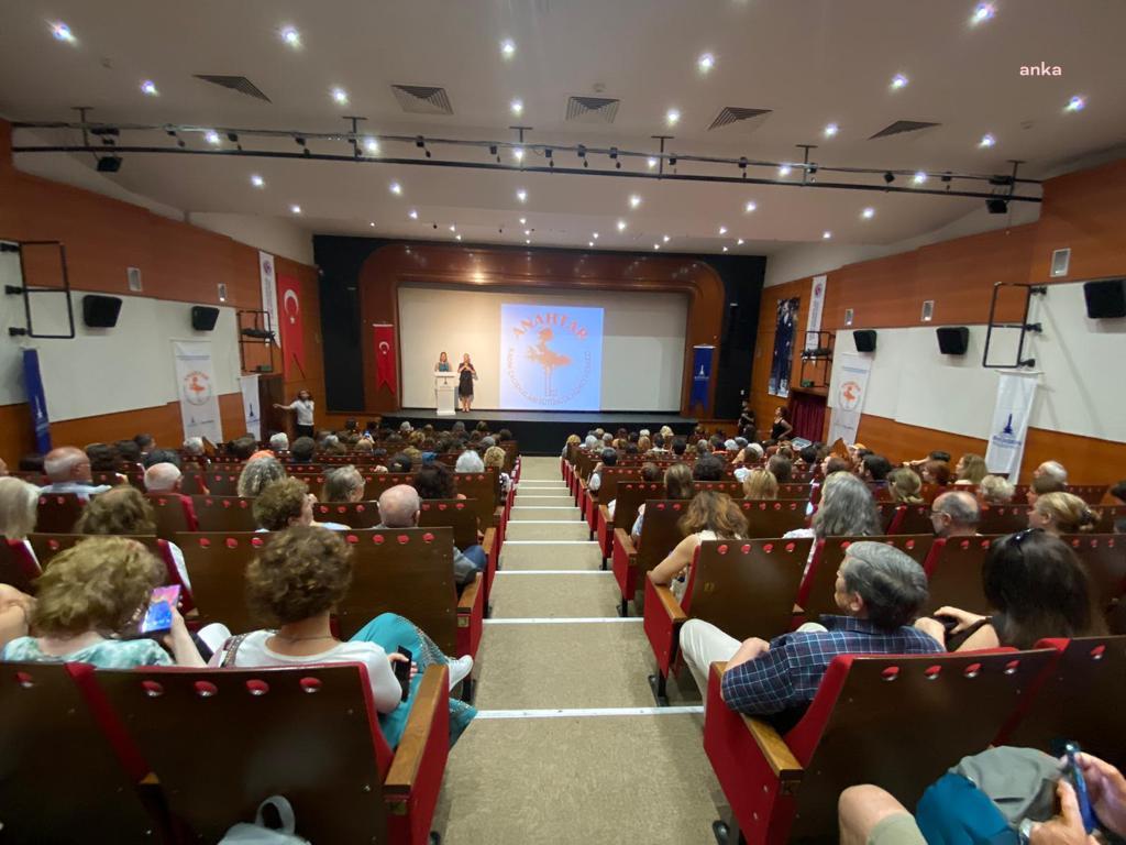 KADIN YÖNETMENLER İLK FİLMLERİ İLE BEYAZ PERDEDE