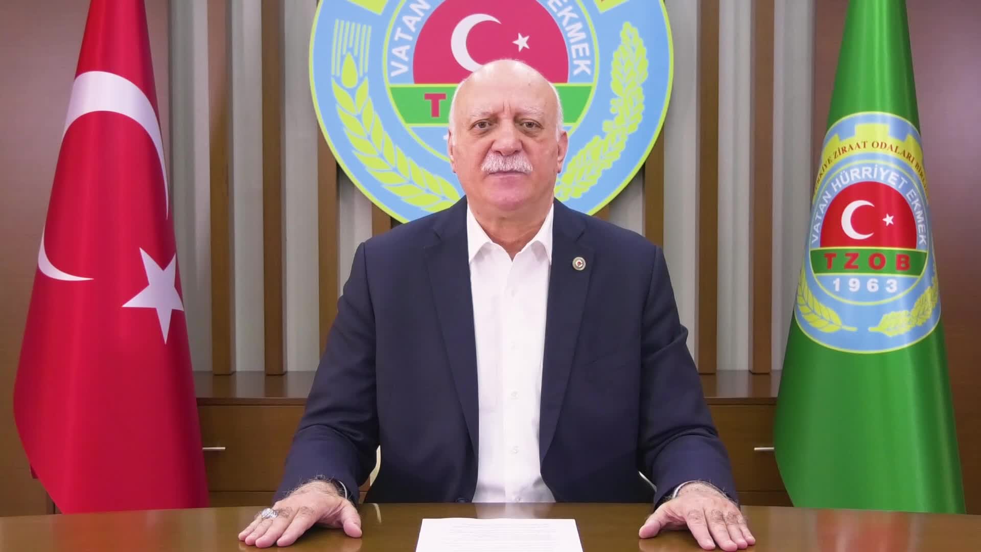 TZOB BAŞKANI BAYRAKTAR: TÜRKİYE’DEKİ ÇİFTÇİLERİN SADECE YÜZDE 1’İ 18 İLE 24 YAŞ ARASINDA. GENÇ NÜFUS SÜREKLİ AZALIYOR. GENÇ NÜFUSUN TARIMA DÖNÜŞÜNÜN YOLLARINI ARAMALIYIZ