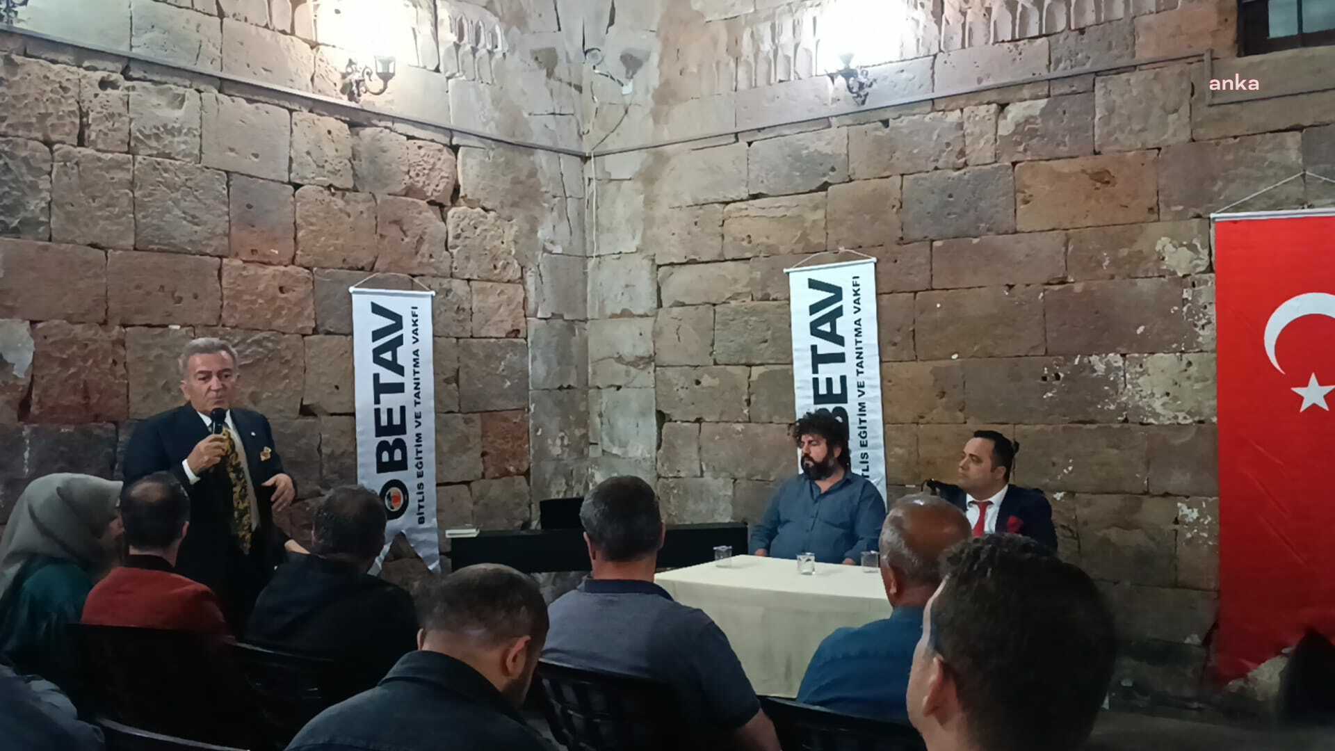 AVUKAT REZAN EPÖZDEMİR: CUMARTESİ ANNELERİ VE DİYARBAKIR ANNELERİ BİR İNSAN HAKLARI MESELESİDİR