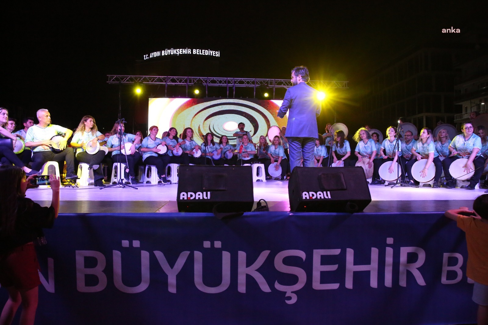 AYDIN BÜYÜKŞEHİR BELEDİYESİ KURSİYERLERİNDEN YIL SONU KONSERİ