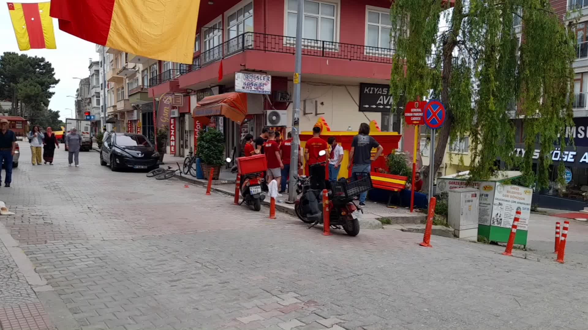 SİNOP’UN GERZE İLÇESİNDE 40 YILLIK GELENEĞİN BU YIL Kİ RENKLERİ SARI KIRMIZI