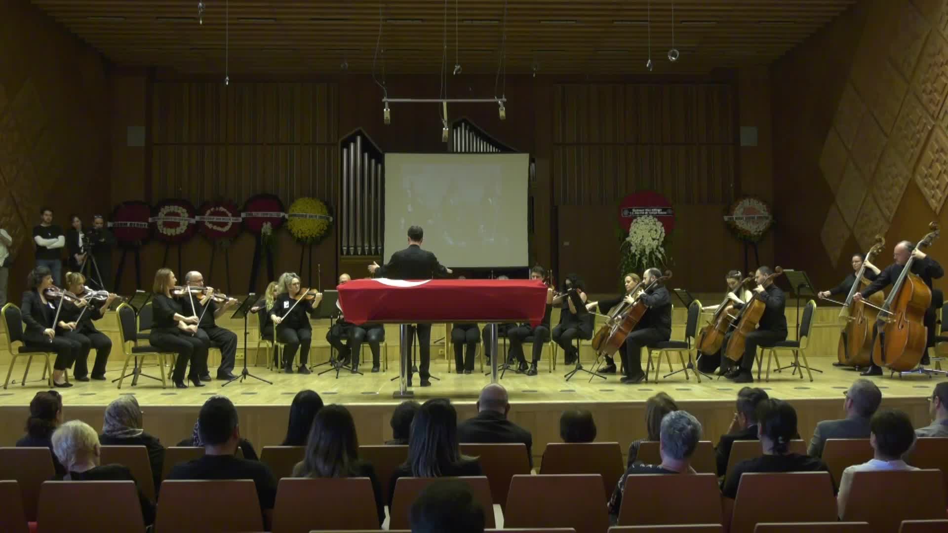 KEMAN VİRTÜÖZÜ SUNA KAN İÇİN CSO'NUN TARİHİ BİNASINDA TÖREN DÜZENLENDİ