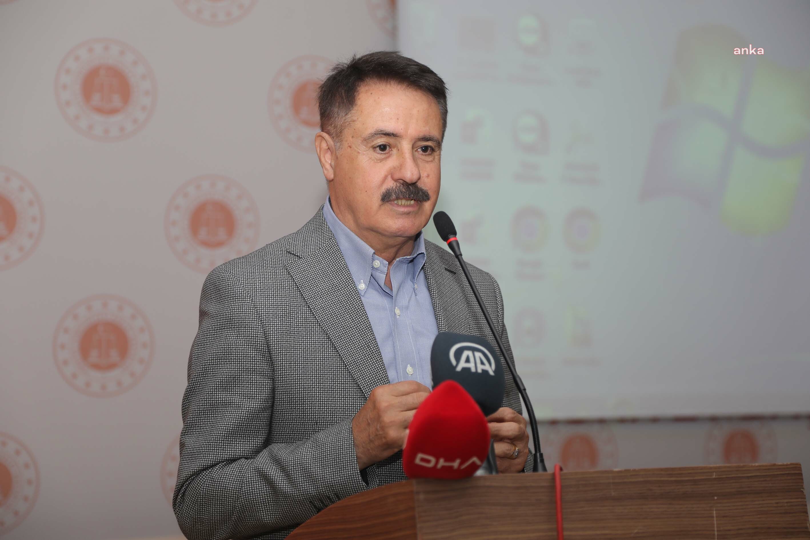ATAKUM BELEDİYE BAŞKANI DEVECİ’DEN SOKAK HAYVANLARI İÇİN İŞ BİRLİĞİ ÇAĞRISI