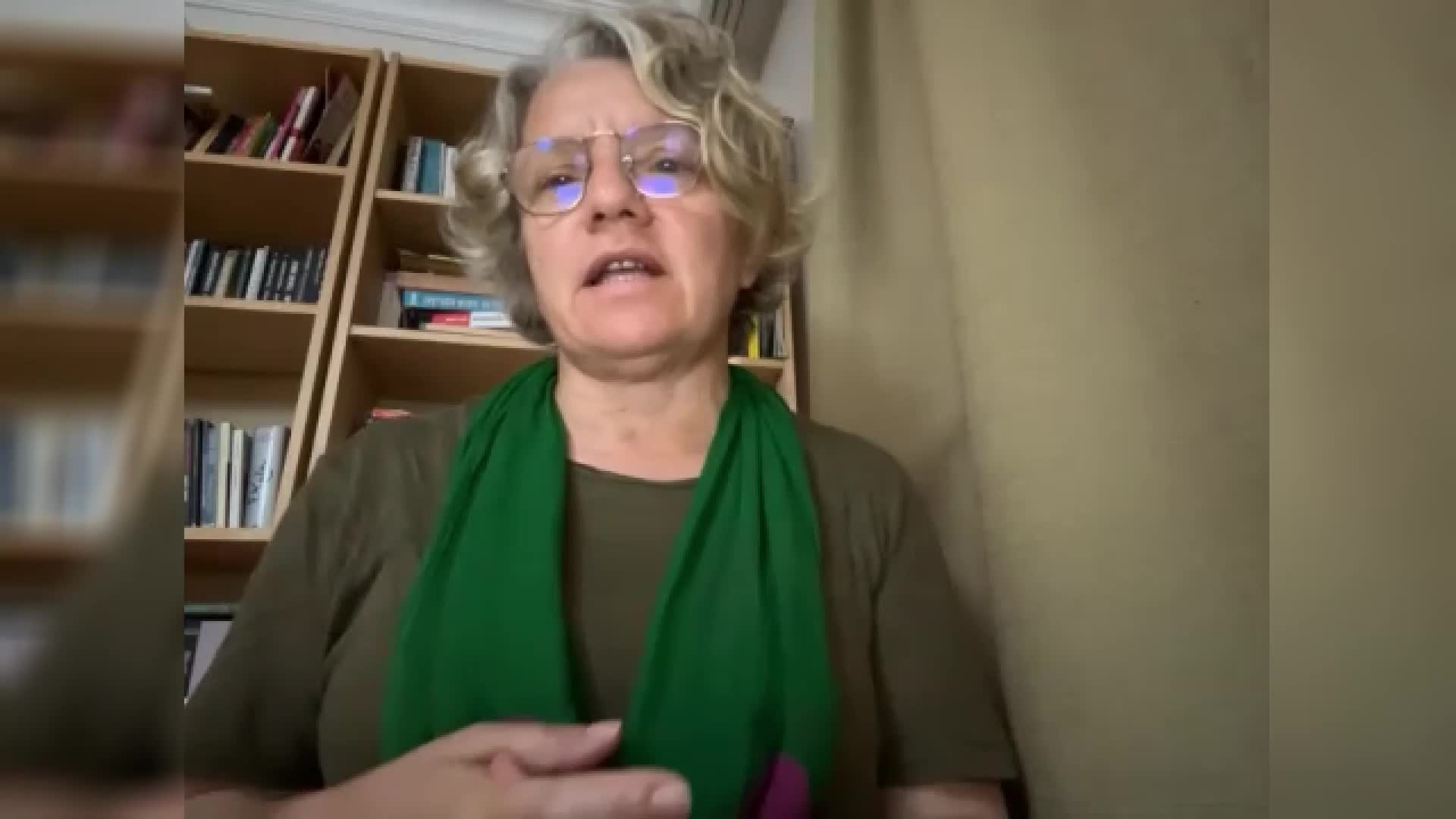 TÜİK’İN TÜRKİYE SAĞLIK ARAŞTIRMASI RAPORUNA GÖRE 15 İLE 24 YAŞ ARASINDAKİ GENÇLERİN SADECE YÜZDE 28,4’Ü GÜNDE BİR KEZ MEYVE YİYEBİLİYOR… HACER FOGGO: “BÜTÜN BUNLARIN ALTINDAKİ ÖNEMLİ ŞEY YOKSULLUK VE YOKSULLUĞUN GİDEREK DERİNLEŞMESİ"”