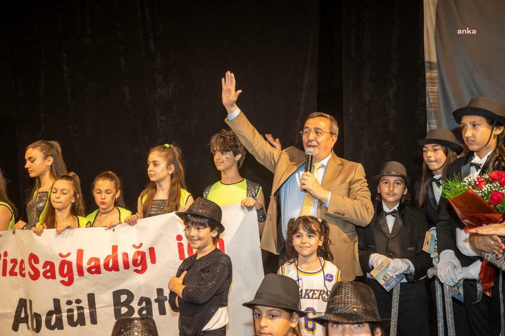 KONAK BELEDİYESİ GÜZELYALI NAZIM HİKMET KÜLTÜR MERKEZİ KURSİYERLERİNDEN YIL SONU GÖSTERİSİ