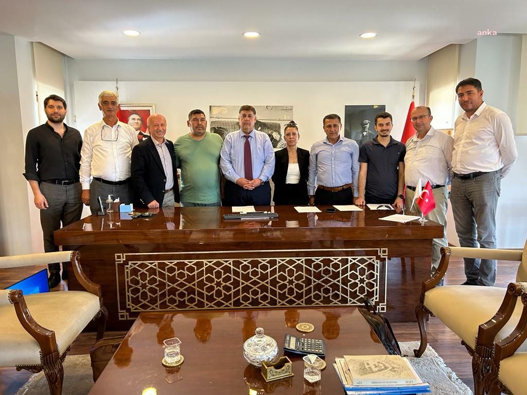 MENDERES BELEDİYESİ'NDE TOPLU İŞ SÖZLEŞMESİ SEVİNCİ
