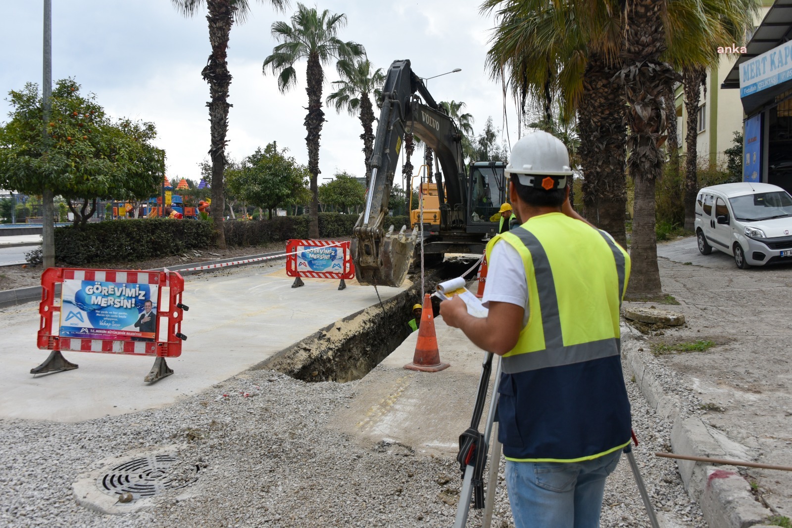 MESKİ, CEMALPAŞA CADDESİ’NDE SU BASKINI SORUNLARINA SON VERİYOR