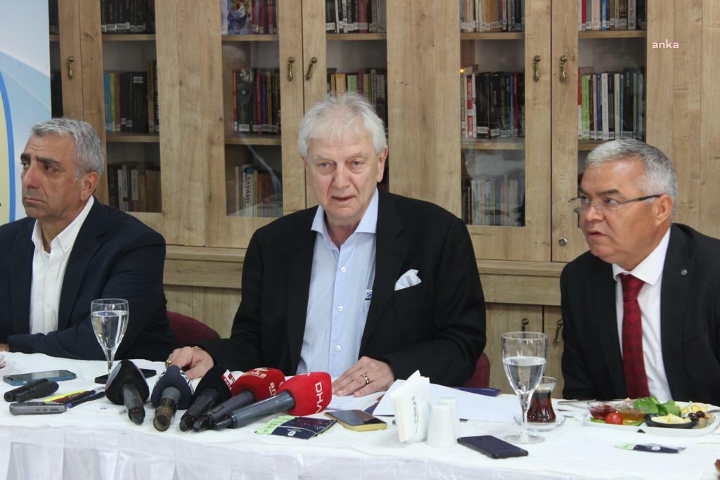 EBSO, EGE BÖLGESİ'NİN 100 BÜYÜK SANAYİ KURULUŞUNU AÇIKLADI…EBSO BAŞKANI ENDER YORGANCILAR’DAN ASGARİ ÜCRET DEĞERLENDİRMESİ: “ENFLASYONUN KARŞISINDA ÇALIŞAN KESİMİN EZDİRİLMEMESİ LAZIM”
