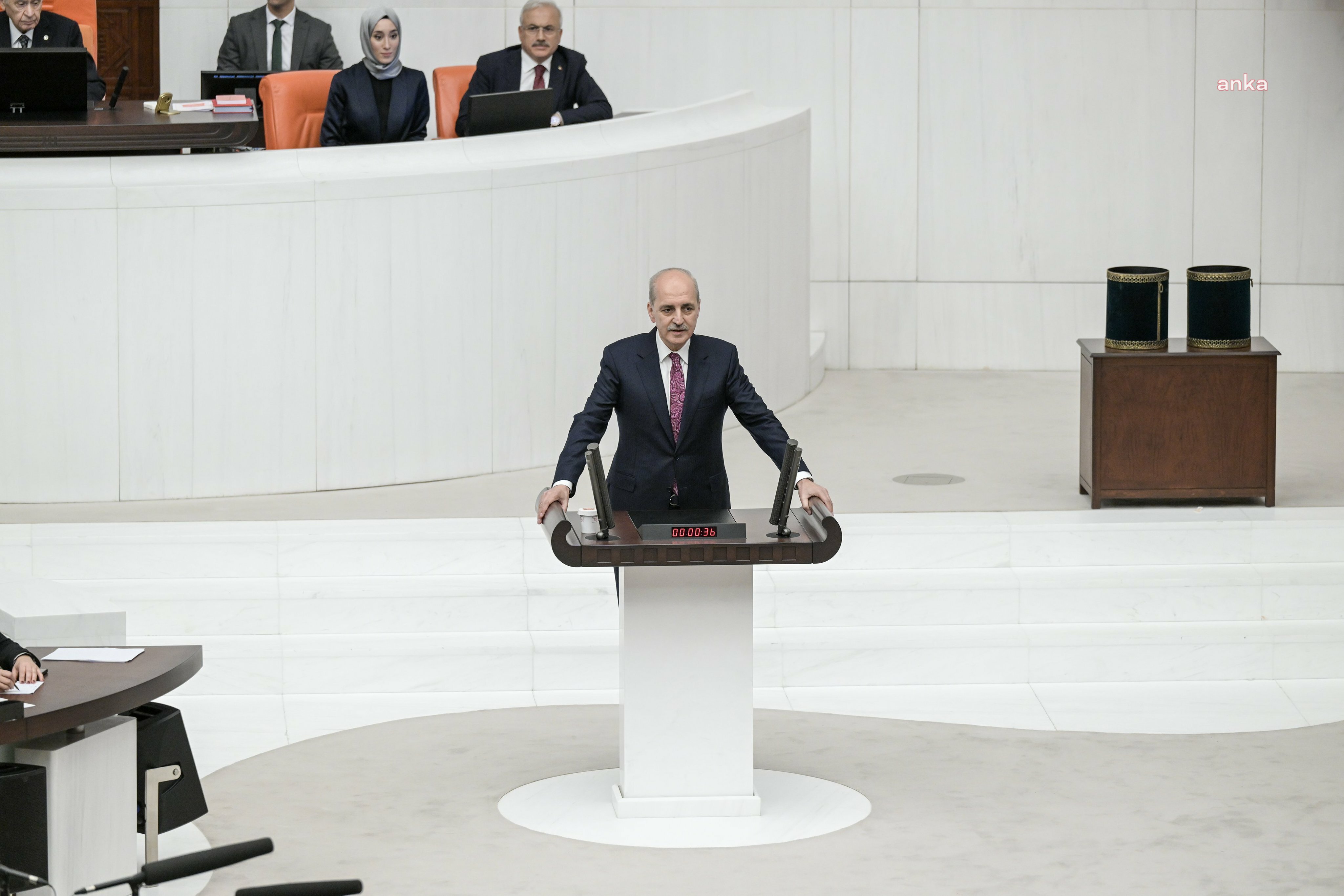 TBMM BAŞKANI KURTULMUŞ: “ÖĞRENCİLERİMİZİ, AİLELERİNİ VE ÖĞRETMENLERİMİZİ, BAŞARILI BİR YILI DAHA GERİDE BIRAKTIKLARI İÇİN KUTLUYORUM”