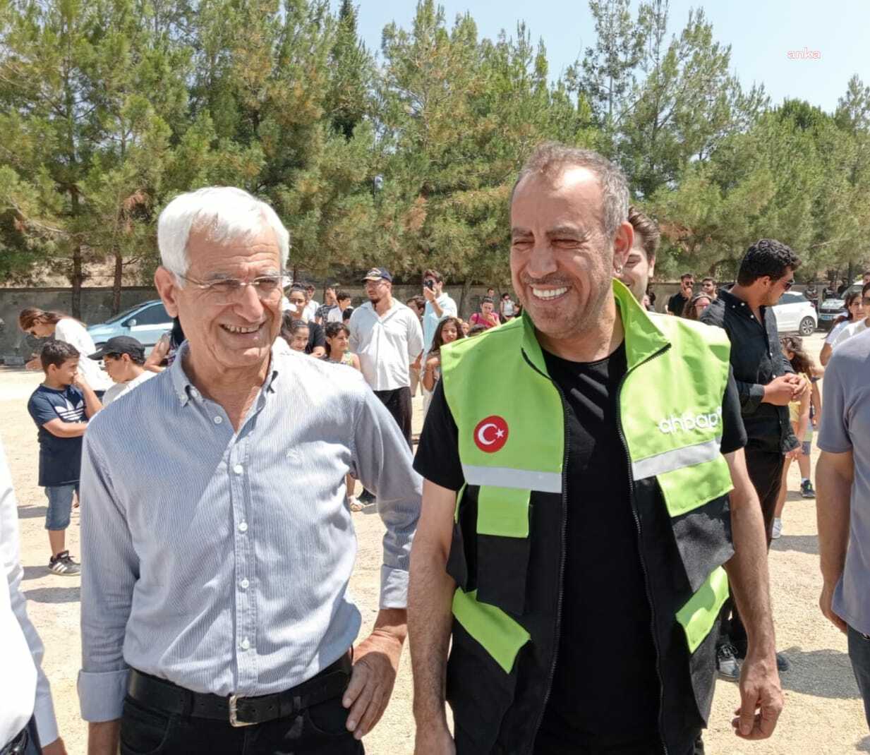 ARSUZ BELEDİYE BAŞKANI GÜVEN, AHBAP DERNEĞİ'NİN YENİDEN İNŞA ETTİRDİĞİ ULUÇINAR İLK VE ORTAOKULU’NUN AÇILIŞINA KATILDI