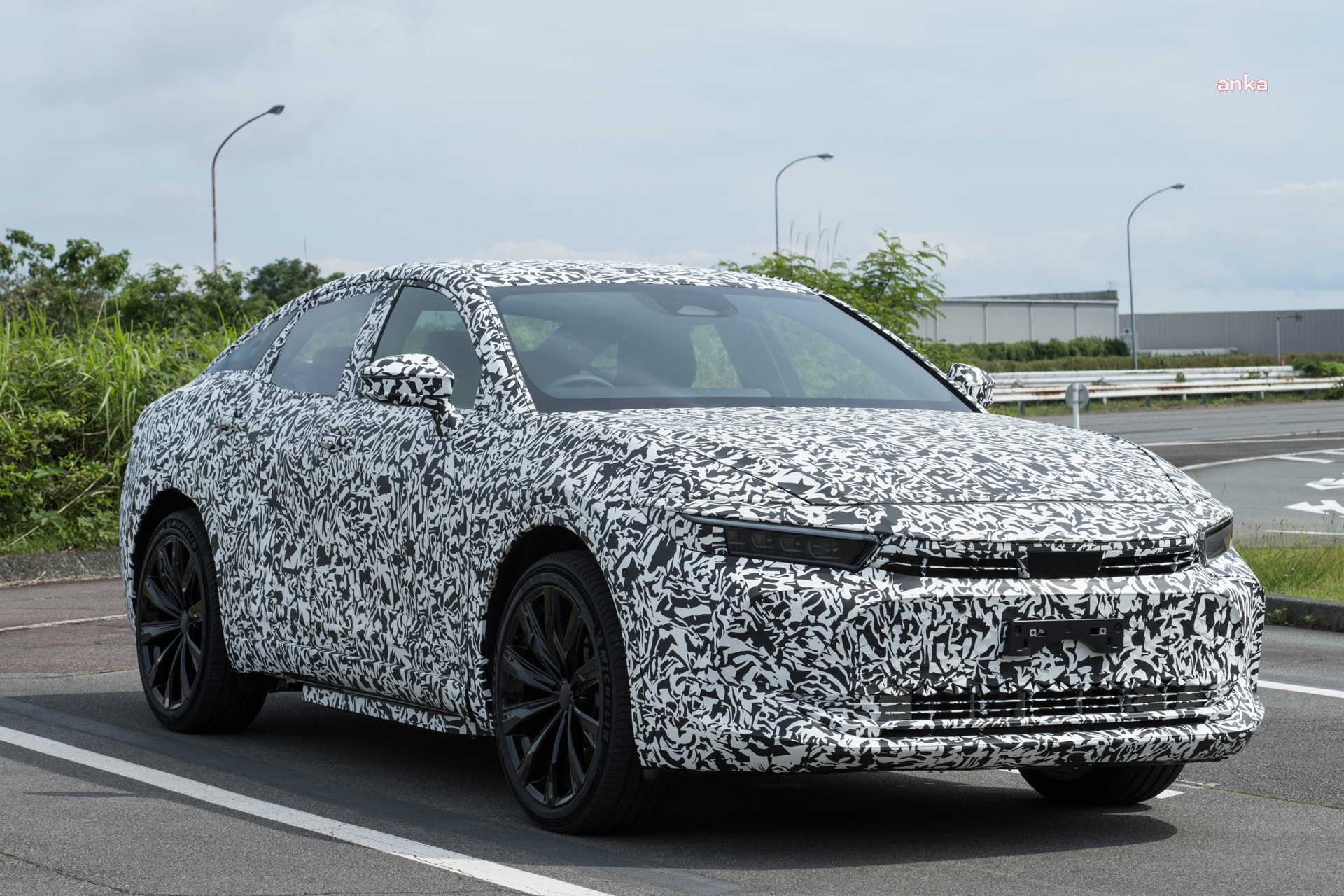 TOYOTA “GELECEĞİN OTOMOBİLLERİNİ DEĞİŞTİRME” TEMASIYLA YENİ TEKNOLOJİLERİNİ DUYURDU