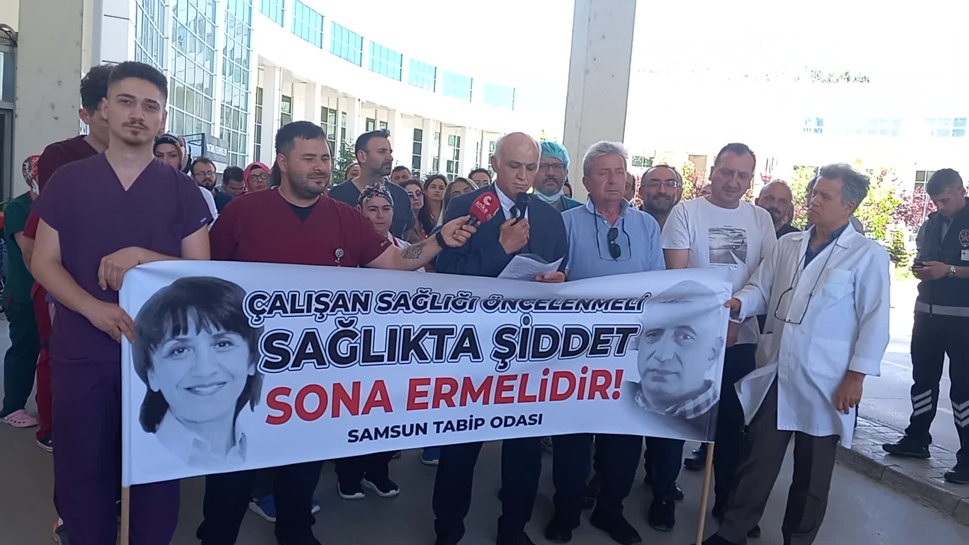 SAMSUN TABİP ODASI, DOKTOR EKREM KAYAALP'İN HASTA YAKINLARI TARAFINDAN DARP EDİLMESİNİ PROTESTO ETTİ