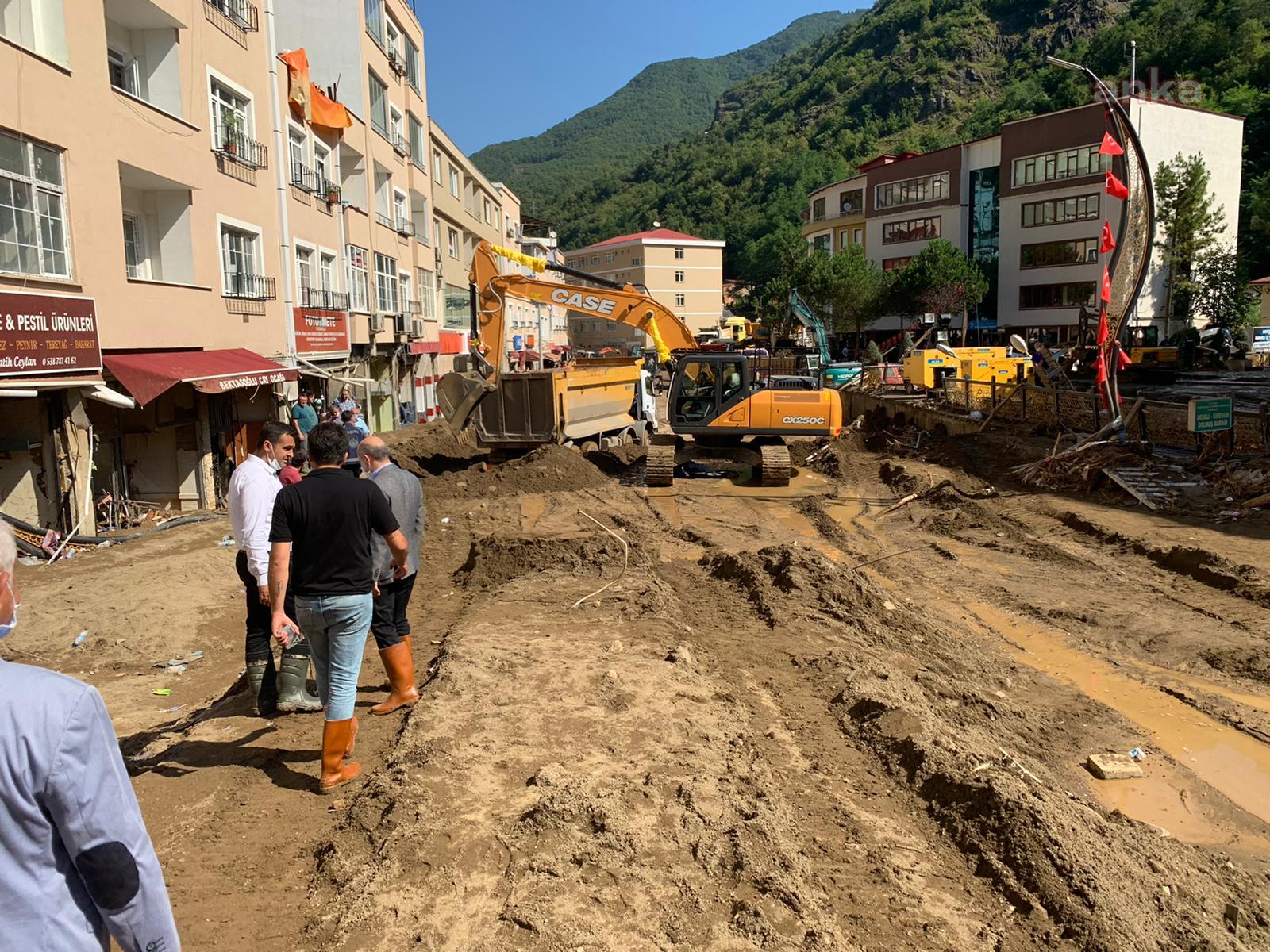 CHP’Lİ HEYET GİRESUN’DA YARALARIN SARILDIĞI BÖLGEDE