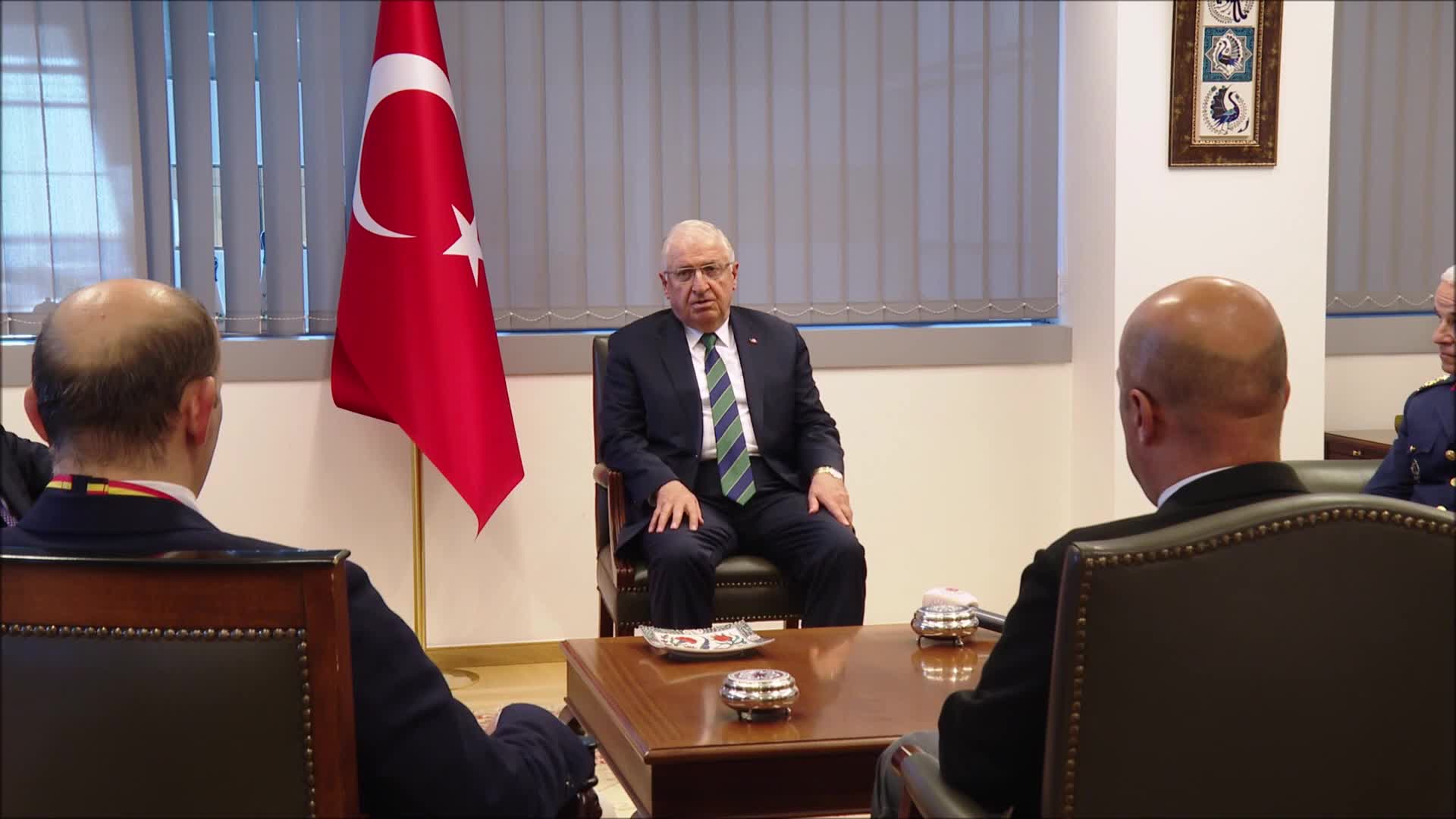 YAŞAR GÜLER: İSVEÇ’İN DE ÜÇLÜ MUHTIRA’DAKİ TAAHHÜTLERİNİ YERİNE GETİRMESİ HÂLİNDE FİNLANDİYA GİBİ NATO ÜYESİ OLABİLECEĞİNİ MÜTTEFİKLERİMİZE BEYAN ETTİK