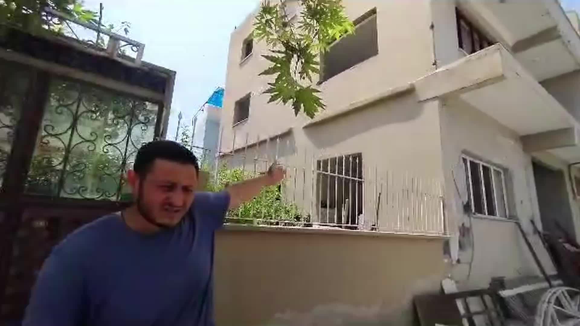İSKENDERUNLU DEPREMZEDENİN YAPTIĞI BRİKET EVE ELEKTRİK BAĞLANMADI: “DAYISI, TANIDIĞI OLANLARA VERDİLER. BİZİM GİBİ SADE VATANDAŞA HİÇBİR ŞEY VERMİYORLAR”