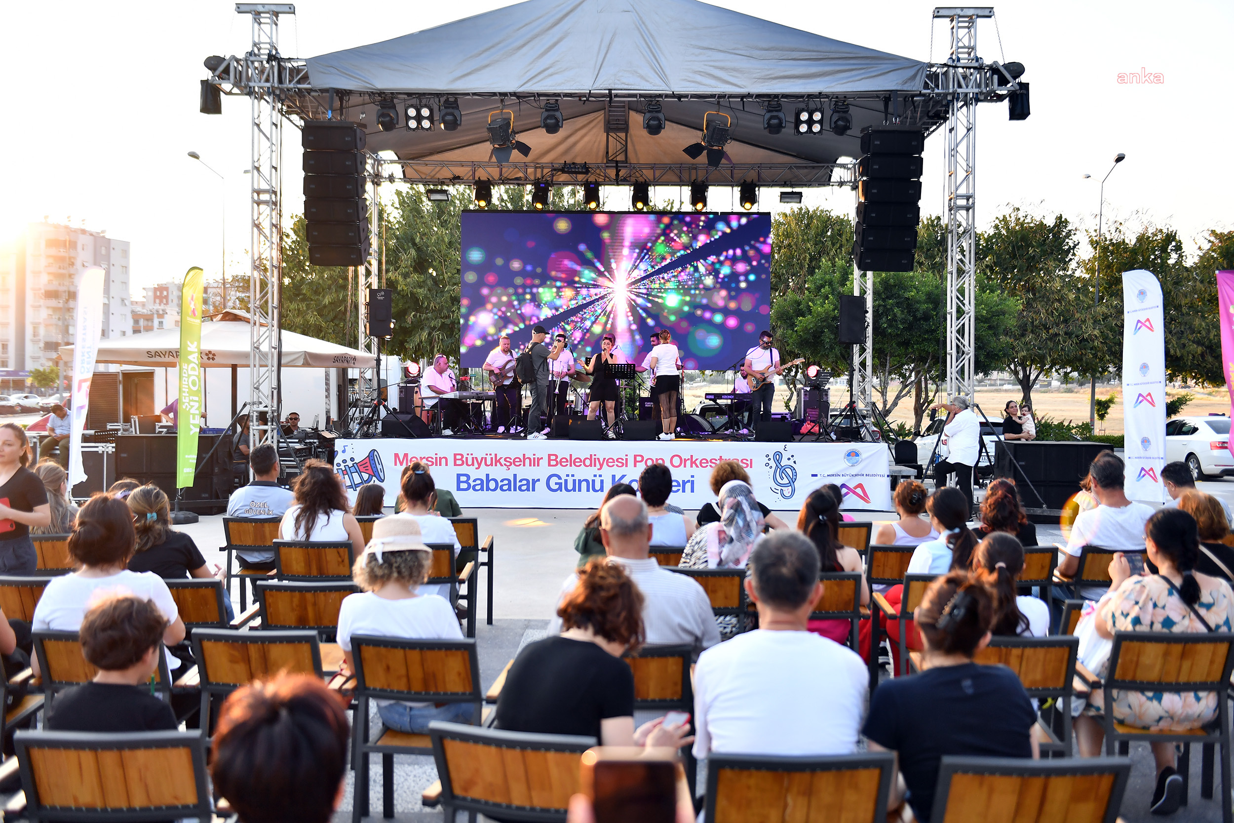 MERSİN BÜYÜKŞEHİR BELEDİYESİ’NDEN BABALAR GÜNÜ’NE ÖZEL KONSER