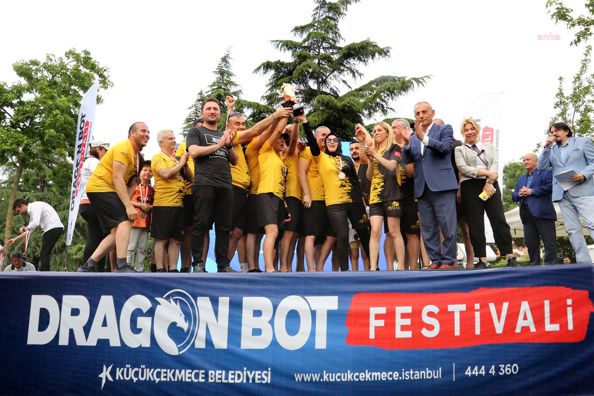 KÜÇÜKÇEKMECE GÖLÜ'NDE 'DRAGON BOT FESTİVALİ' HEYECANI