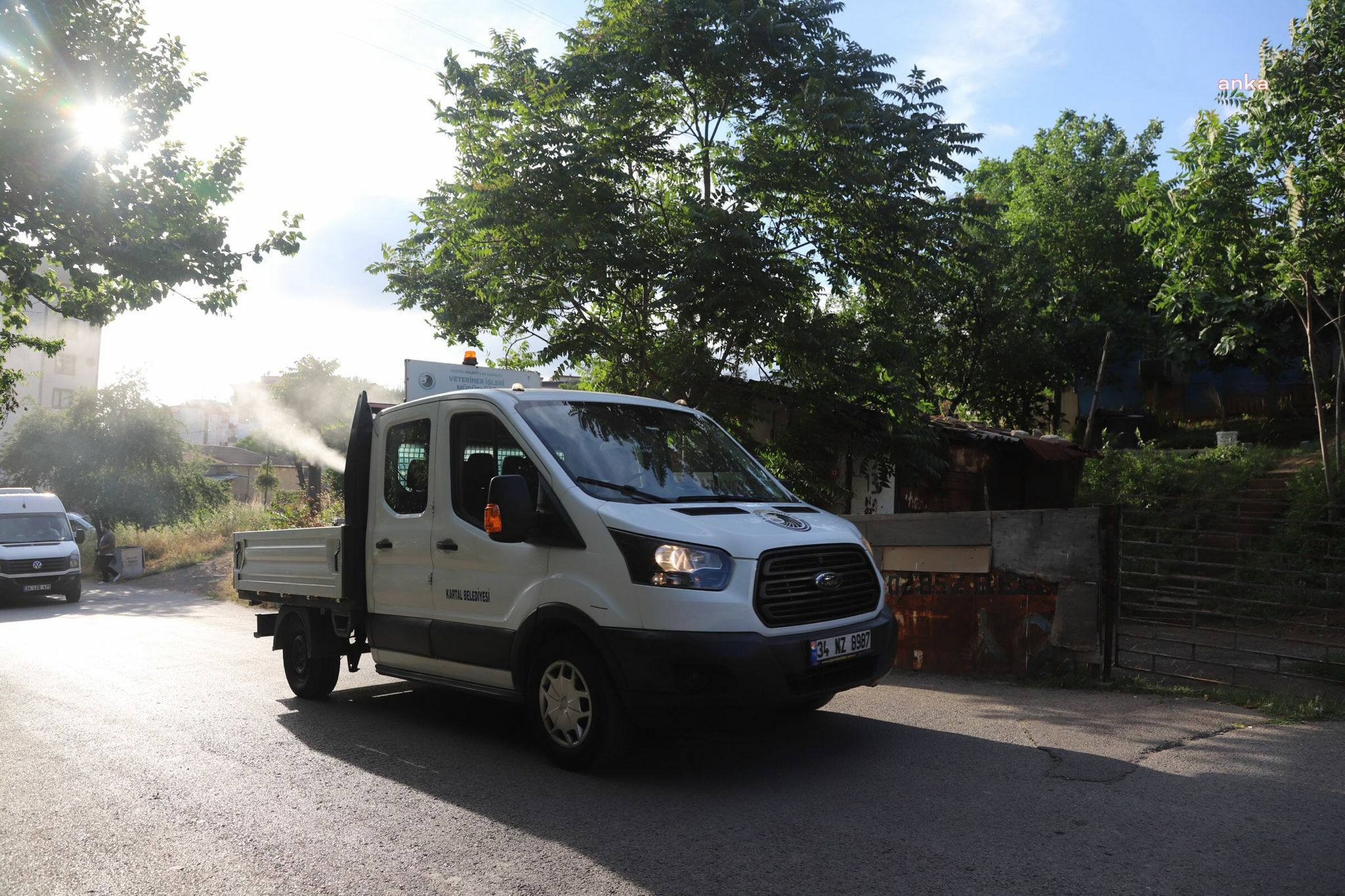 KARTAL BELEDİYESİ, SİVRİSİNEKLE MÜCADELE ÇALIŞMALARINA BAŞLADI