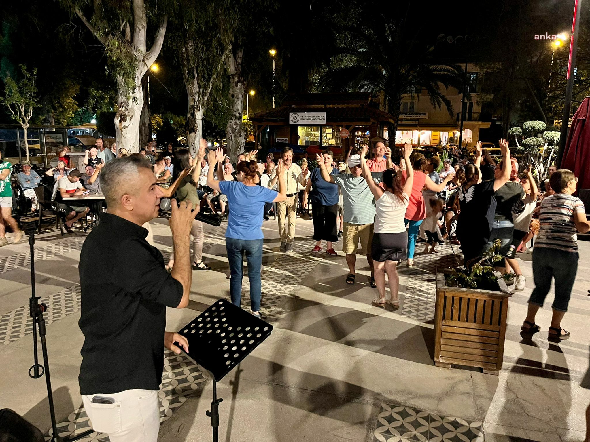 ‘MÜZİKLİ FETHİYE AKŞAMLARI’ ADEM KAZAN’IN KONSERİYLE BAŞLADI
