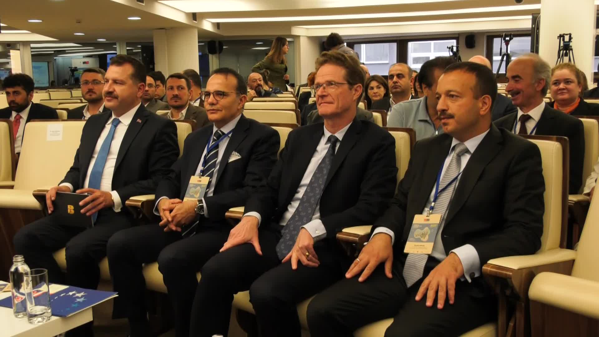 AVRUPA HAREKETLİLİK HAFTASI BAŞLADI… MEYER-LANDRUT: TÜRKİYE’NİN SÜRDÜRÜLEBİLİR KENTSEL HAREKETLİLİK PLANLAMASI KAPSAMINDA GEREKLİ DEĞİŞİMİ YAPMAK İÇİN EN BAŞINDAN BERİ ÇOK AKTİF OLDUĞUNU VURGULAMAK İSTERİM