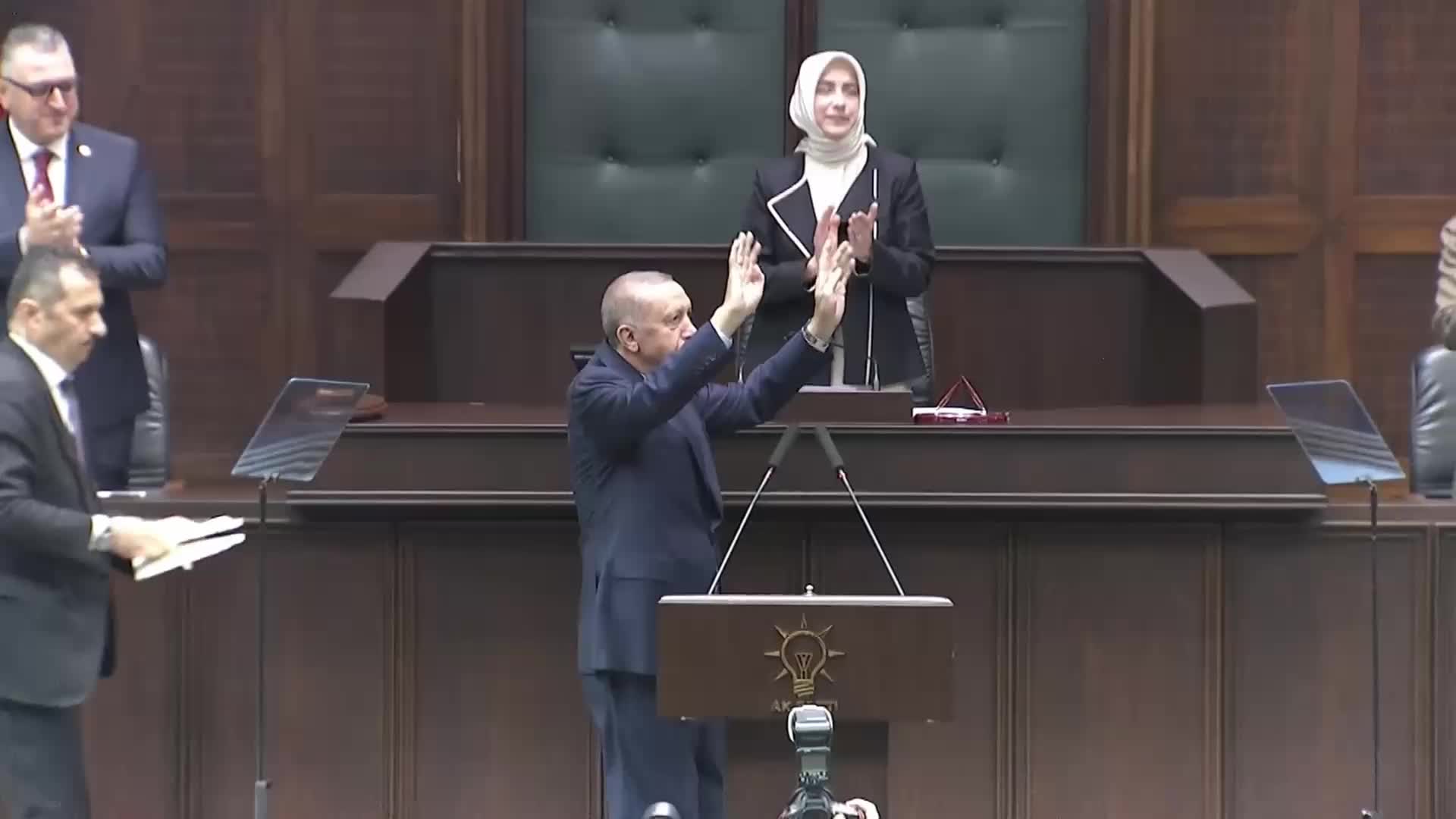 CUMHURBAŞKANI ERDOĞAN: “VİZYON VE PROJE KONUSUNDAKİ AÇIKLARINI KAPATABİLMEK İÇİN SON YILLARIN EN KİRLİ, ETİK VE EDEP DIŞI SEÇİM KAMPANYASINI BİRLİKTE YÜRÜTTÜLER”