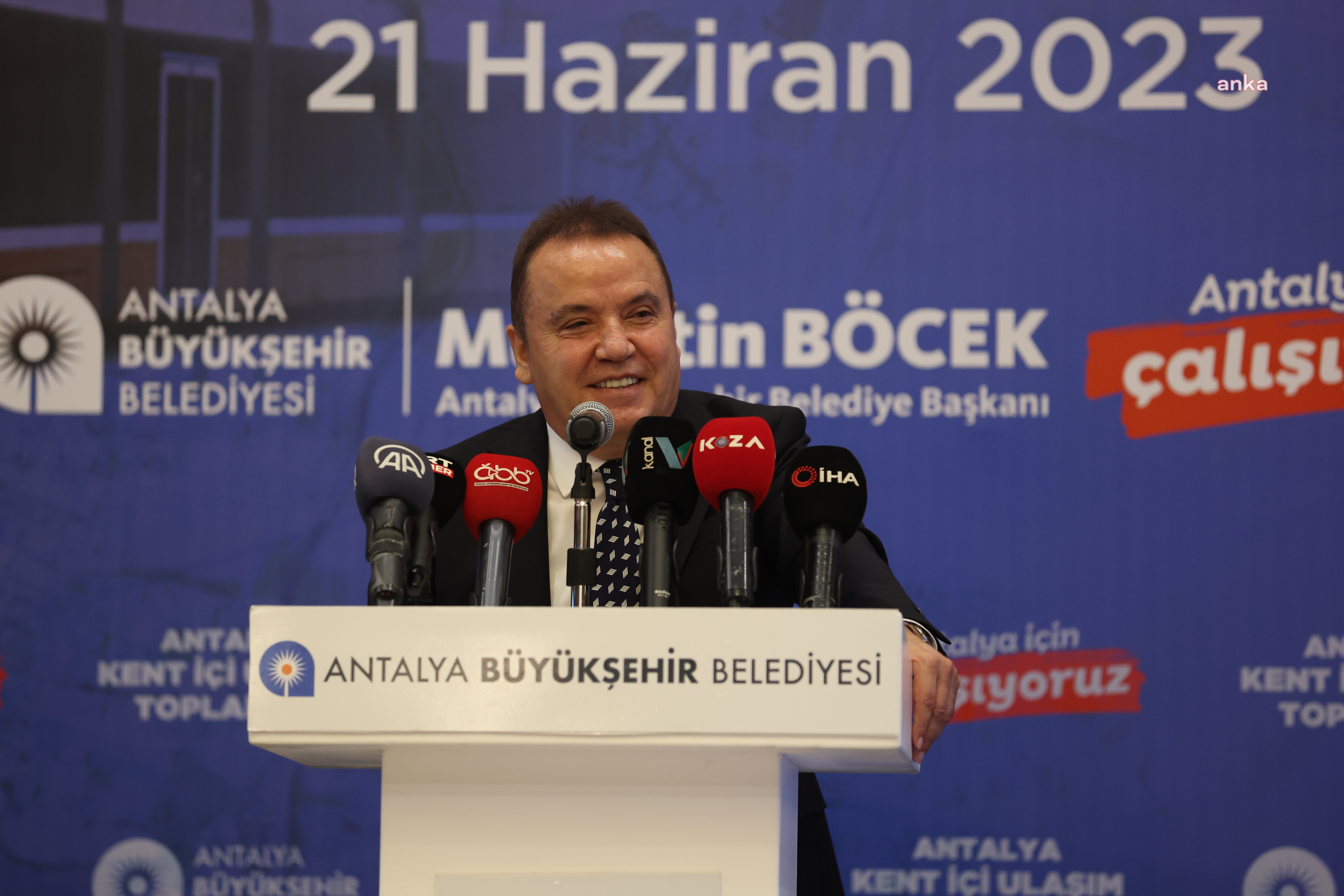 ANTALYA BÜYÜKŞEHİR’İN 60 KIRMIZI OTOBÜSÜ DAHA TOPLU ULAŞIMDA HİZMETTE