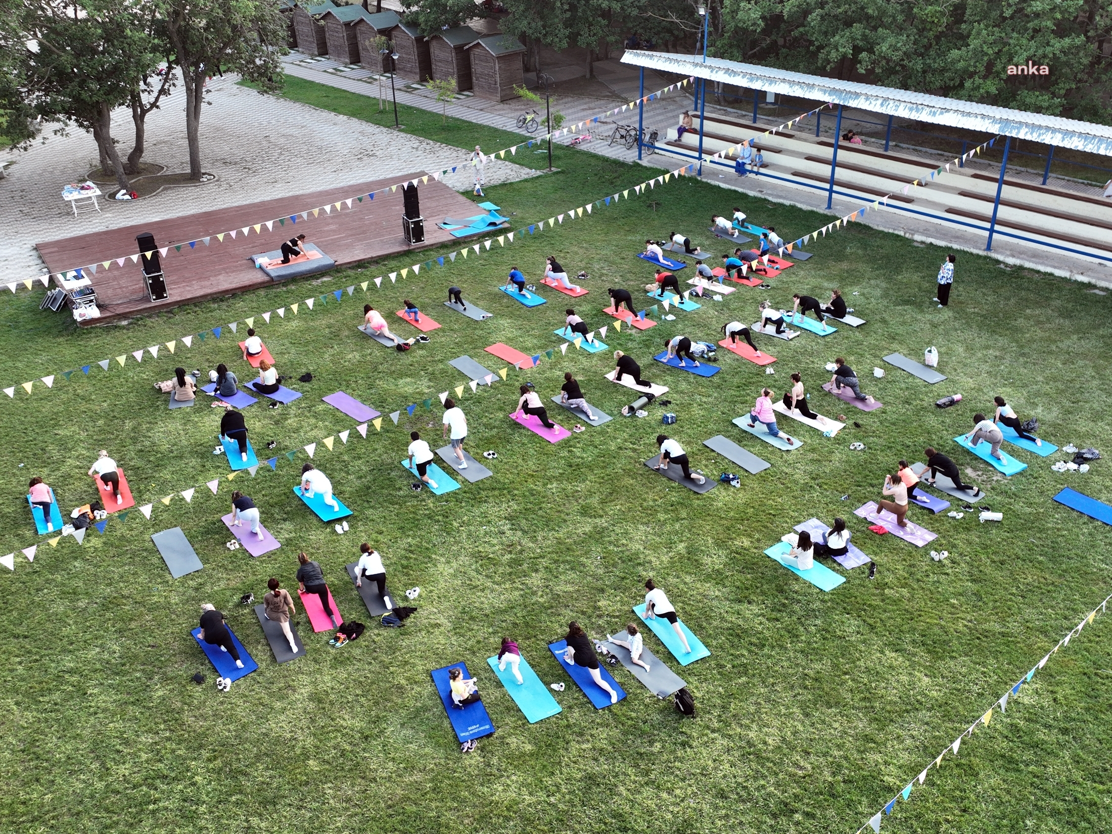 ÇERKEZKÖY’DE DÜNYA YOGA GÜNÜ’NE ÖZEL ETKİNLİK
