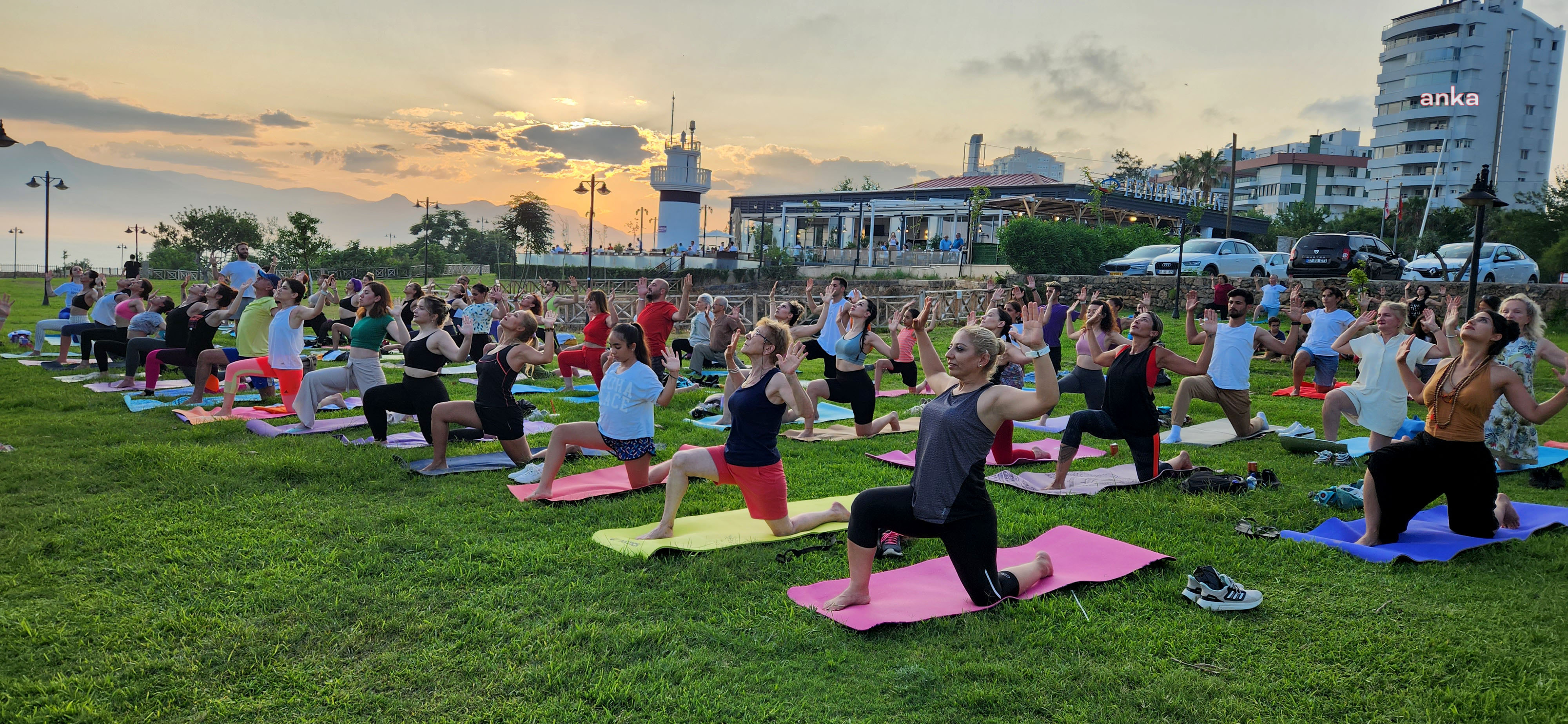 MURATPAŞA’DA DÜNYA YOGA GÜNÜ KUTLANDI