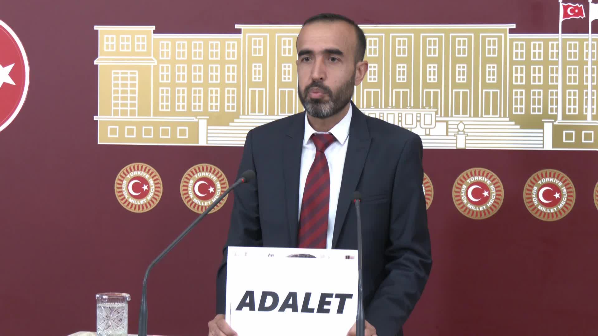FERİT ŞENYAŞAR'DAN 'ABDULBAKİ DAKAK' AÇIKLAMASI: “BU ÇOCUĞUN ÖLÜMÜNE SEBEP OLAN, İHMALİ OLAN HERKES YARGI ÖNÜNDE HESAP VERMELİDİR. URFA'DA ONLARCA DENETİMSİZ MEDRESE BULUNMAKTADIR"