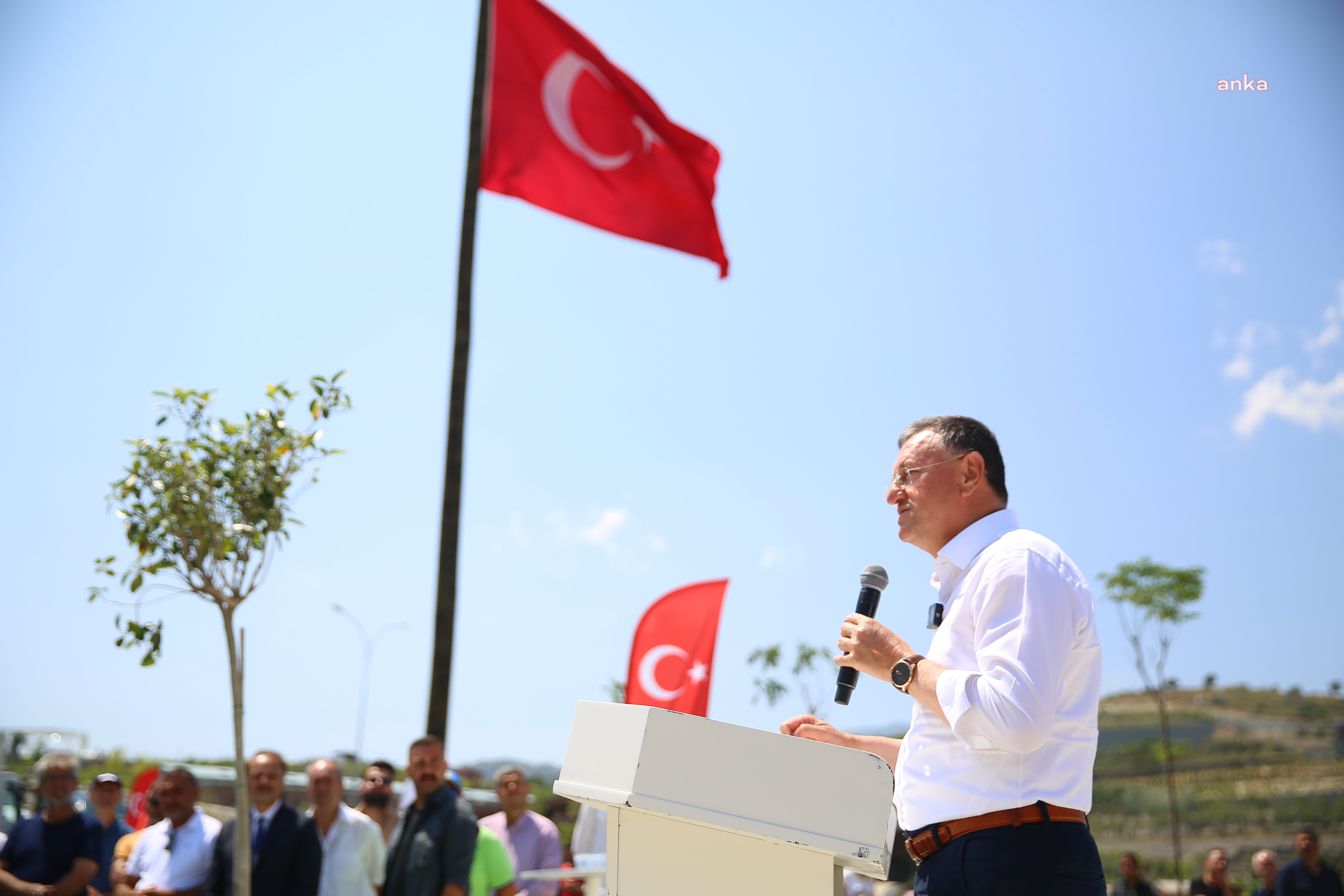 LÜTFÜ SAVAŞ: “HATAY’I YAŞATMAK LAZIM, TÜRKİYE’Yİ YAŞATMAK İÇİN”