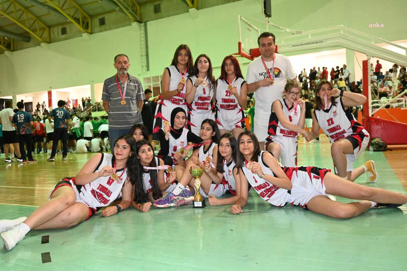 TORBALI BELEDİYESİ METROPOLİS SPOR KULÜBÜ’NDEN BAŞARILI SEZON