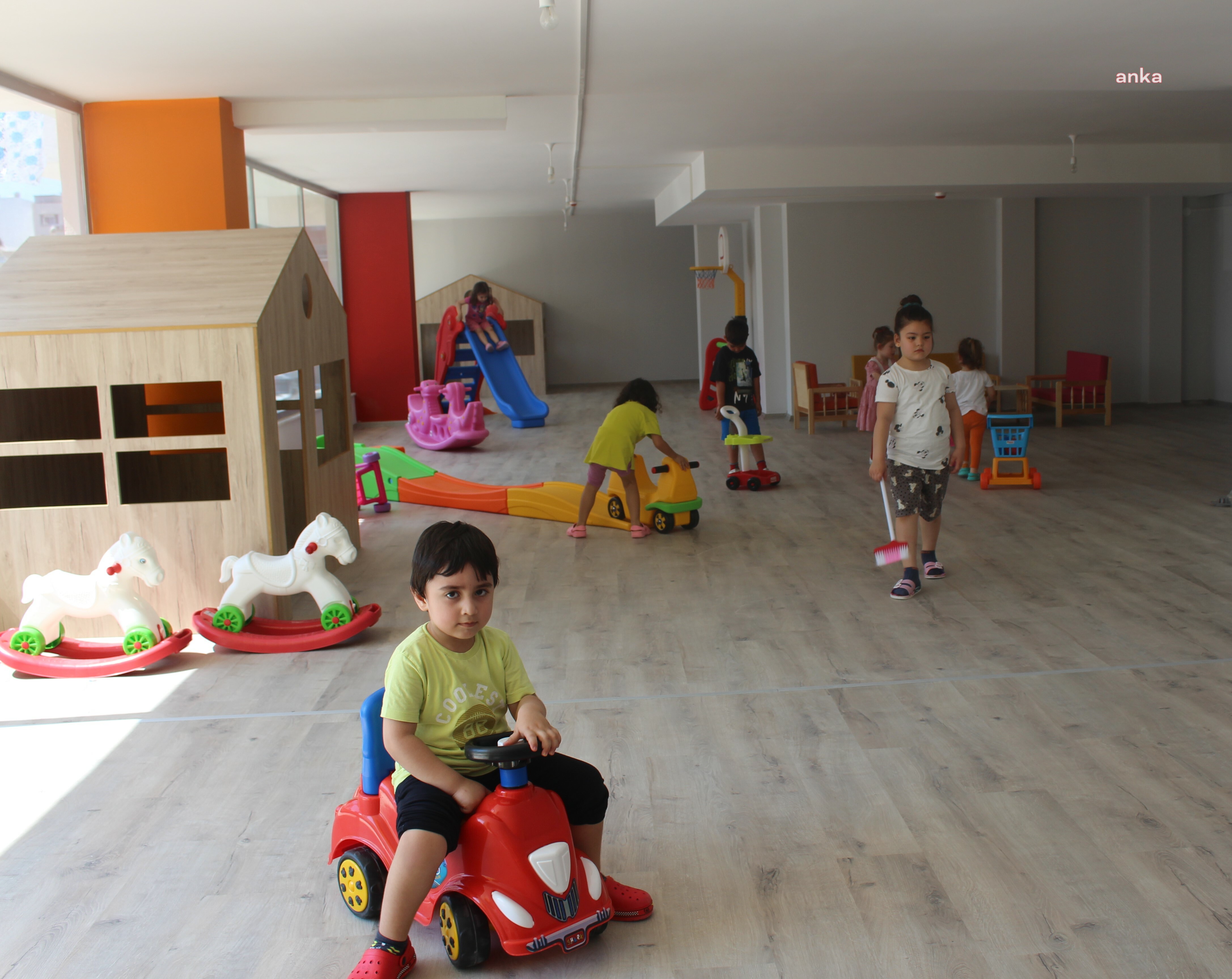 KUMLUCA ÇOCUK KREŞİ VE GÜNDÜZ BAKIMEVİ'NDE EĞİTİM BAŞLADI