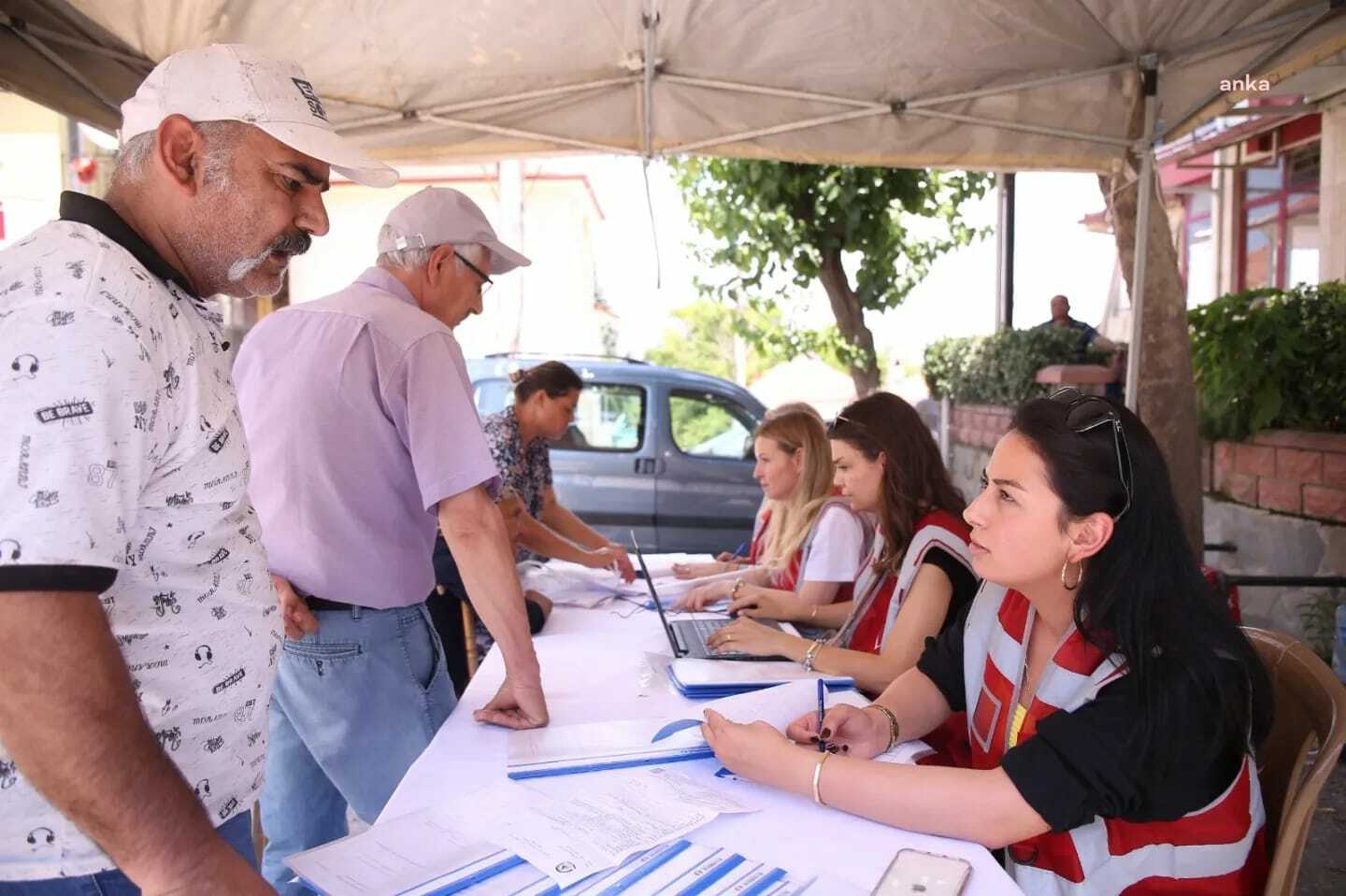 MERKEZEFENDİ BELEDİYESİ, SELİN İZLERİNİ SİLMEK İÇİN ÇALIŞIYOR