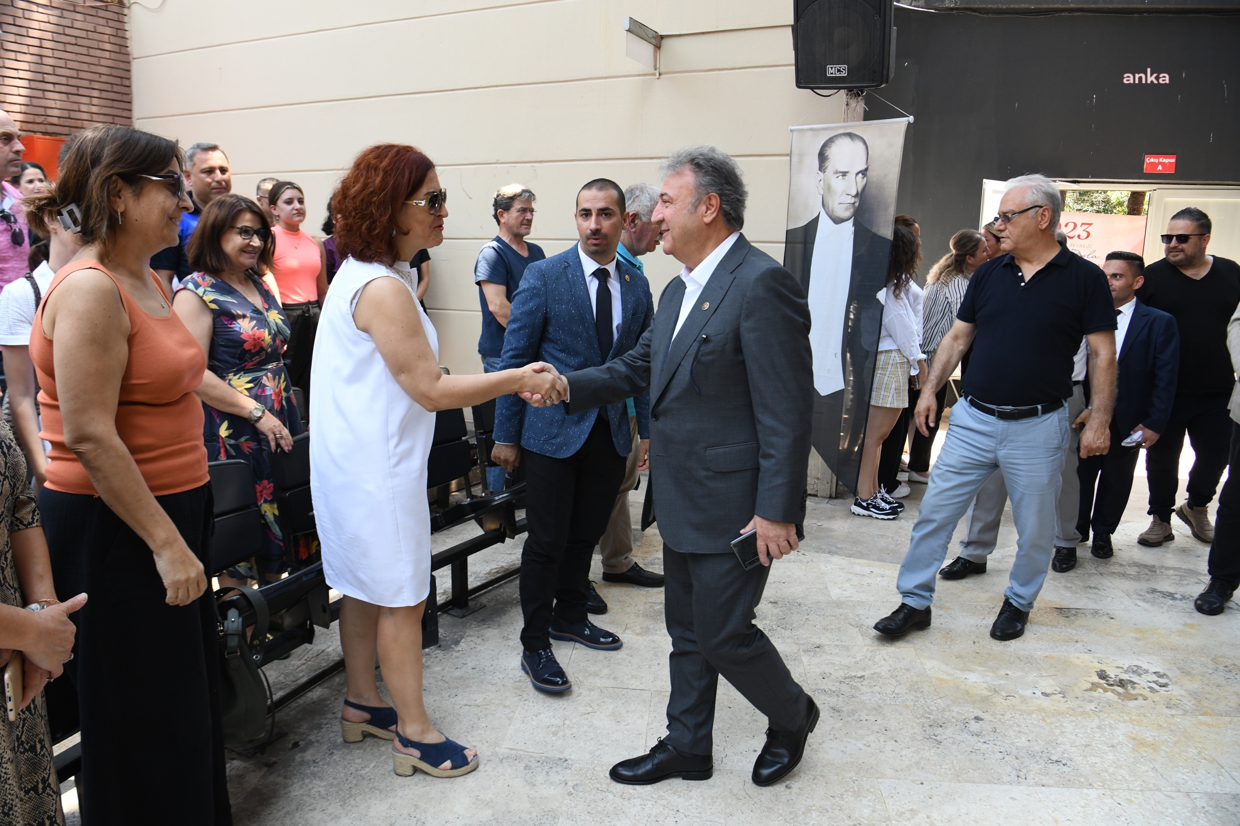 BORNOVA BELEDİYE BAŞKANI İDUĞ, MESAİ ARKADAŞLARIYLA BAYRAMLAŞTI