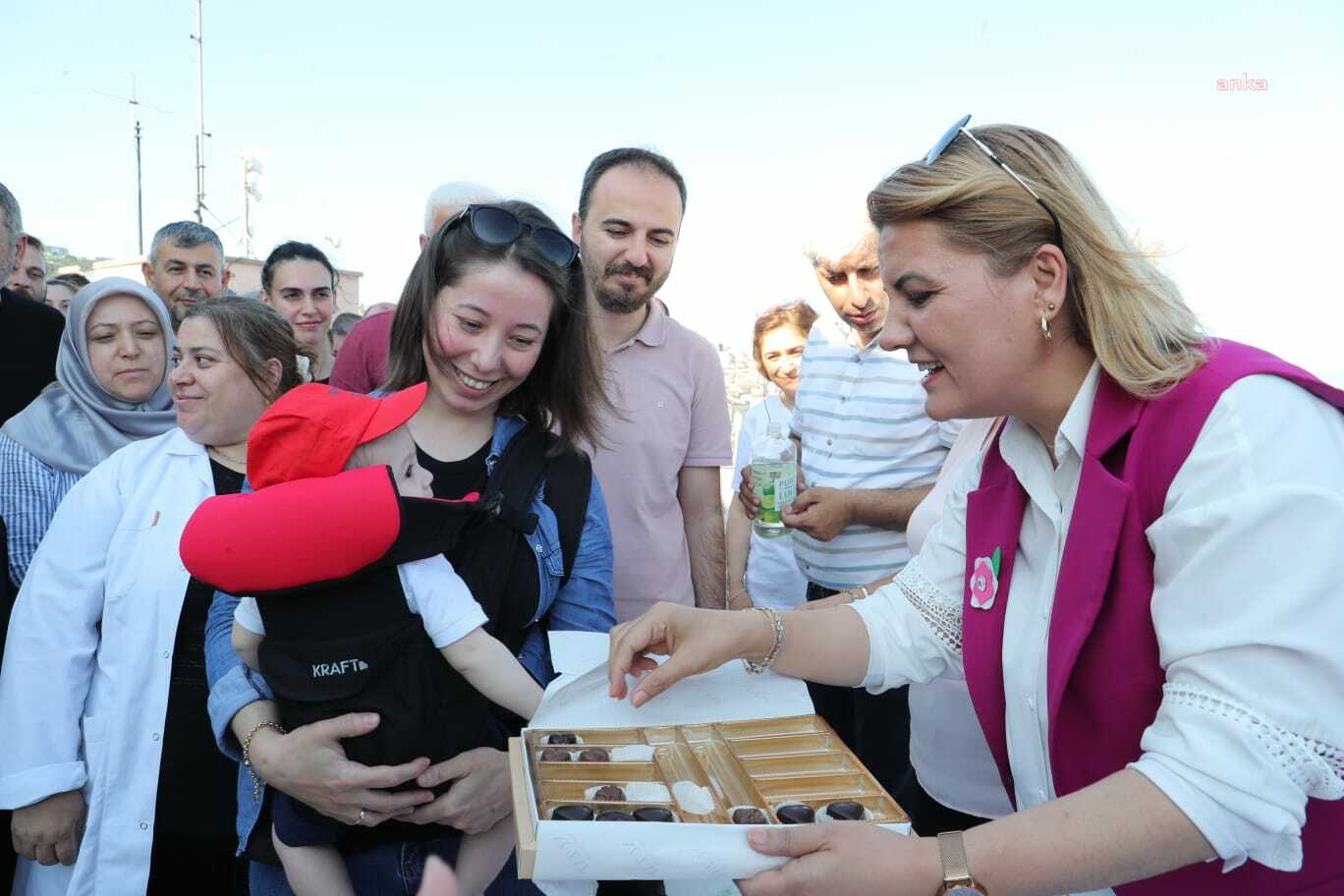 İZMİT BELEDİYE BAŞKANI HÜRRİYET, PERSONELLE BAYRAMLAŞTI
