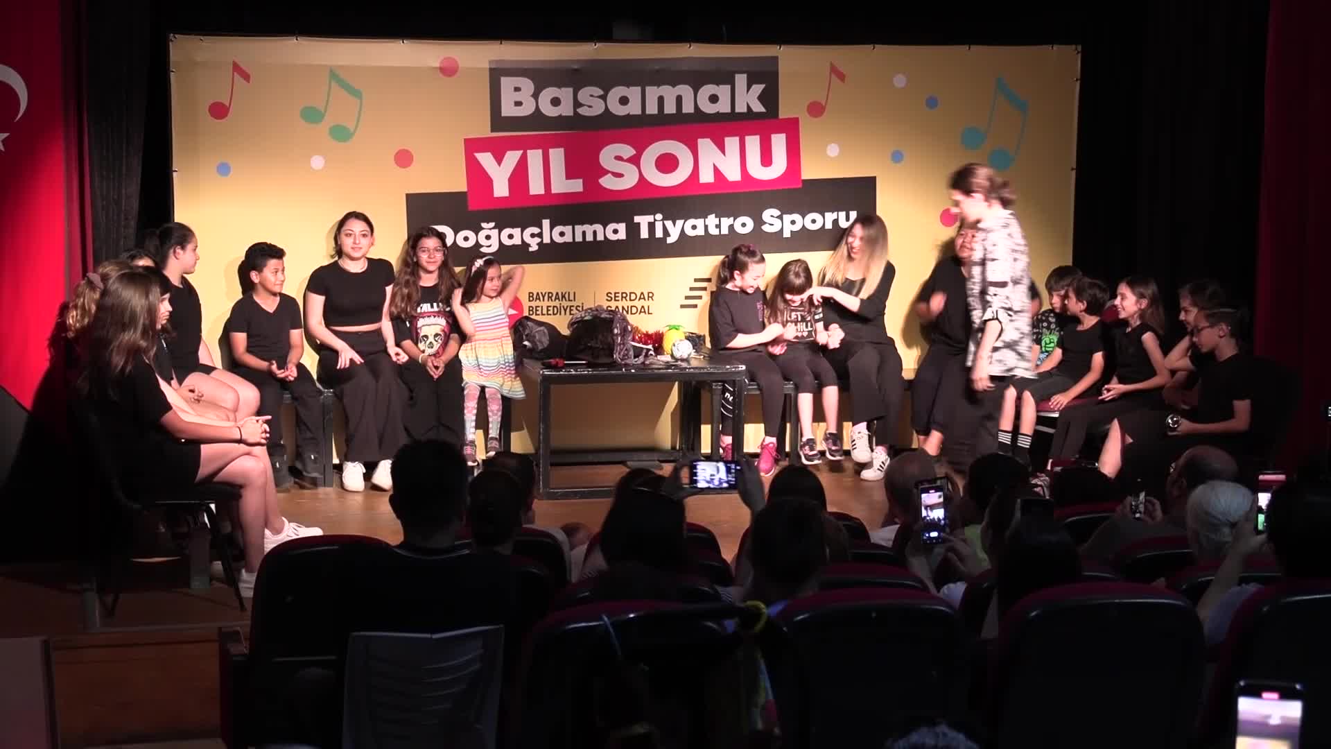 BAYRAKLI'NIN BASAMAK KURSİYERLERİ ALKIŞLARI TOPLADI