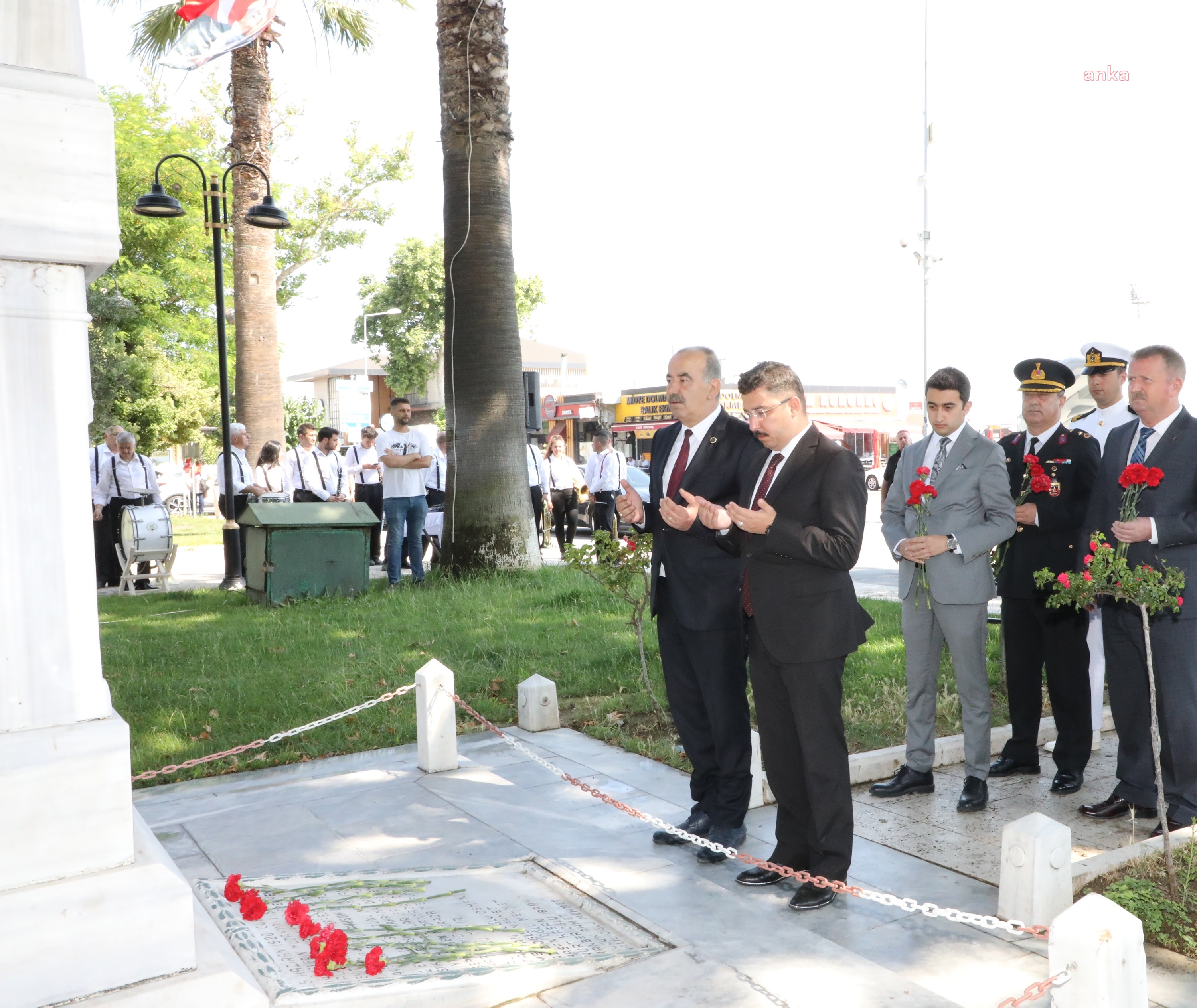 MUDANYALI KAHRAMAN ŞÜKRÜ ÇAVUŞ, İSKELE MEYDANI ŞEHİTLİK ANITI ÖNÜNDE TÖRENLE ANILDI
